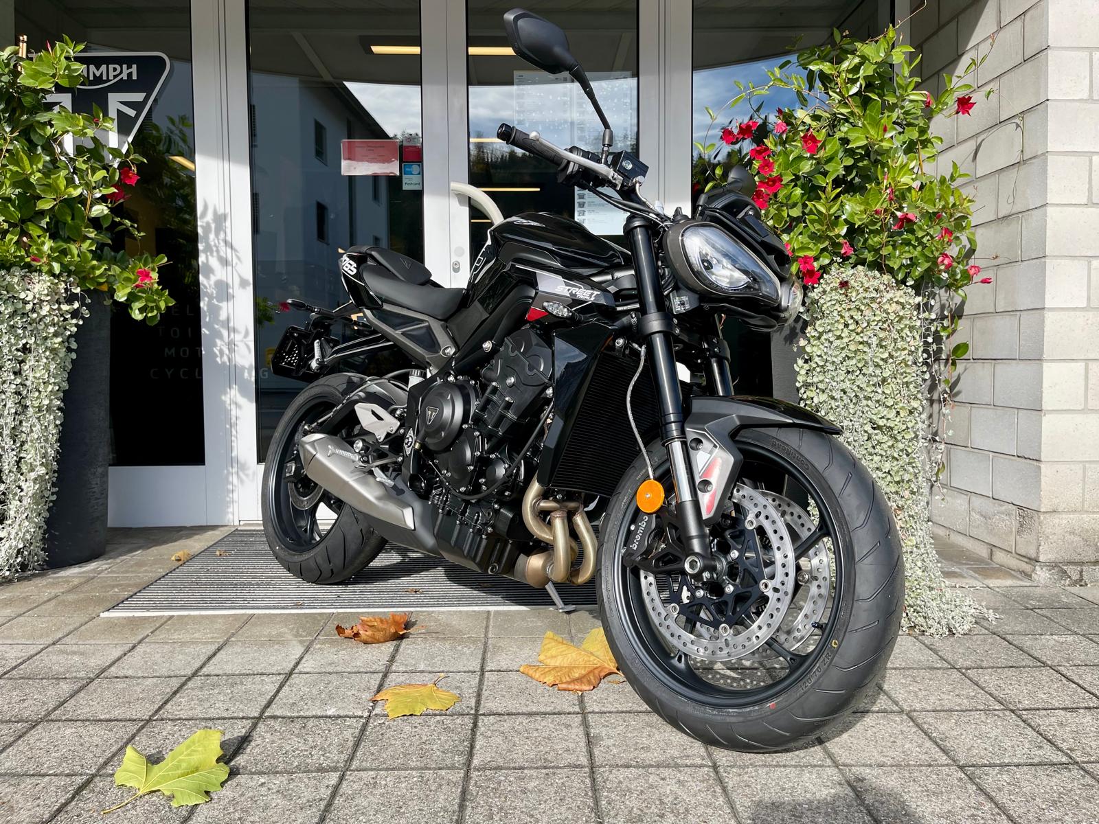 TRIUMPH Street Triple 765 R A2-image-3
