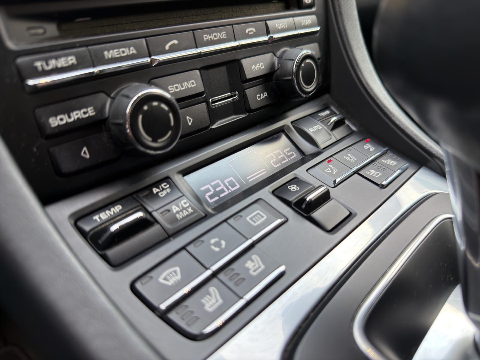 PORSCHE 911 Cabrio Carrera S PDK-image-11