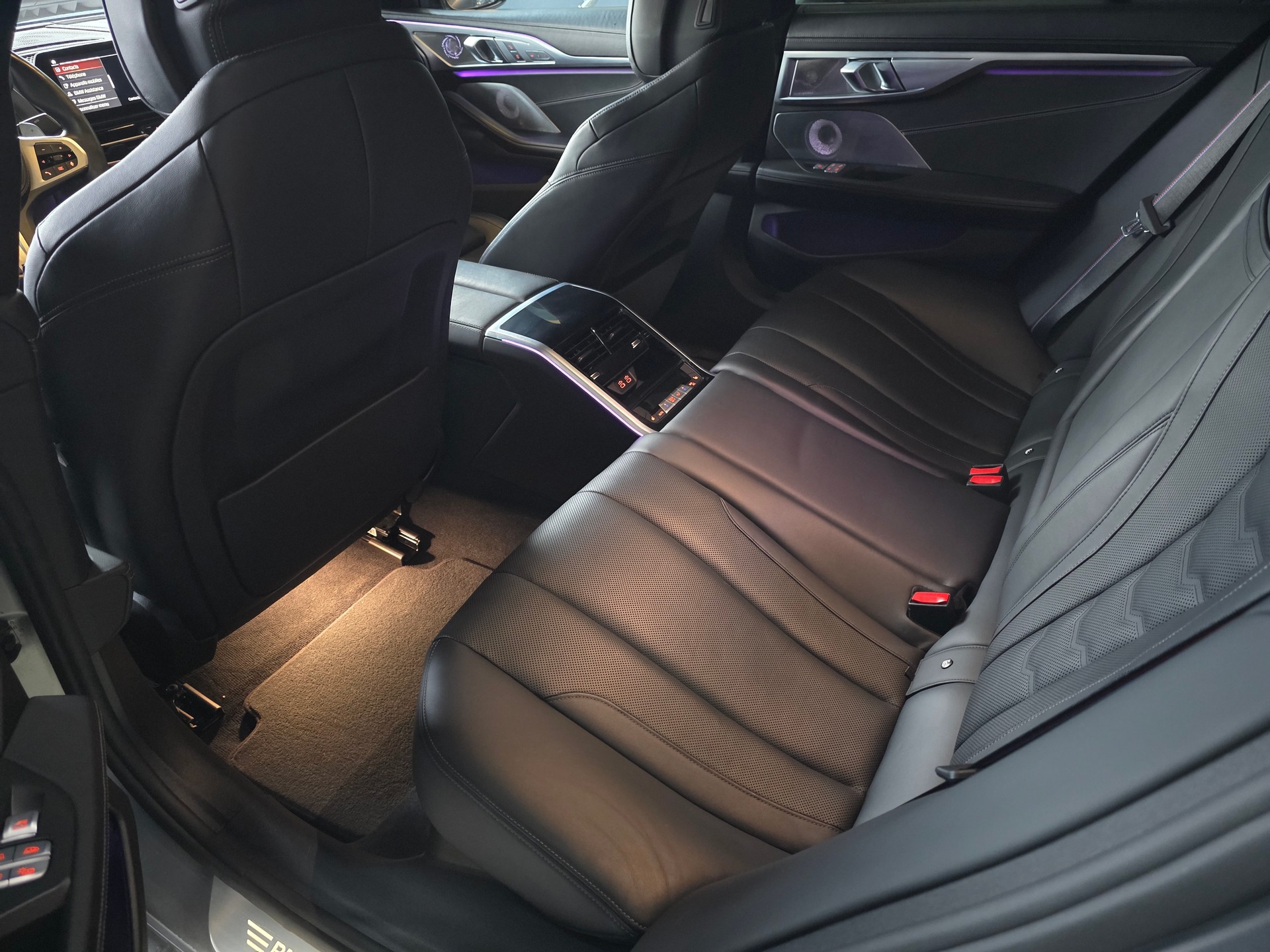 BMW M850i xDrive Steptronic-image-13