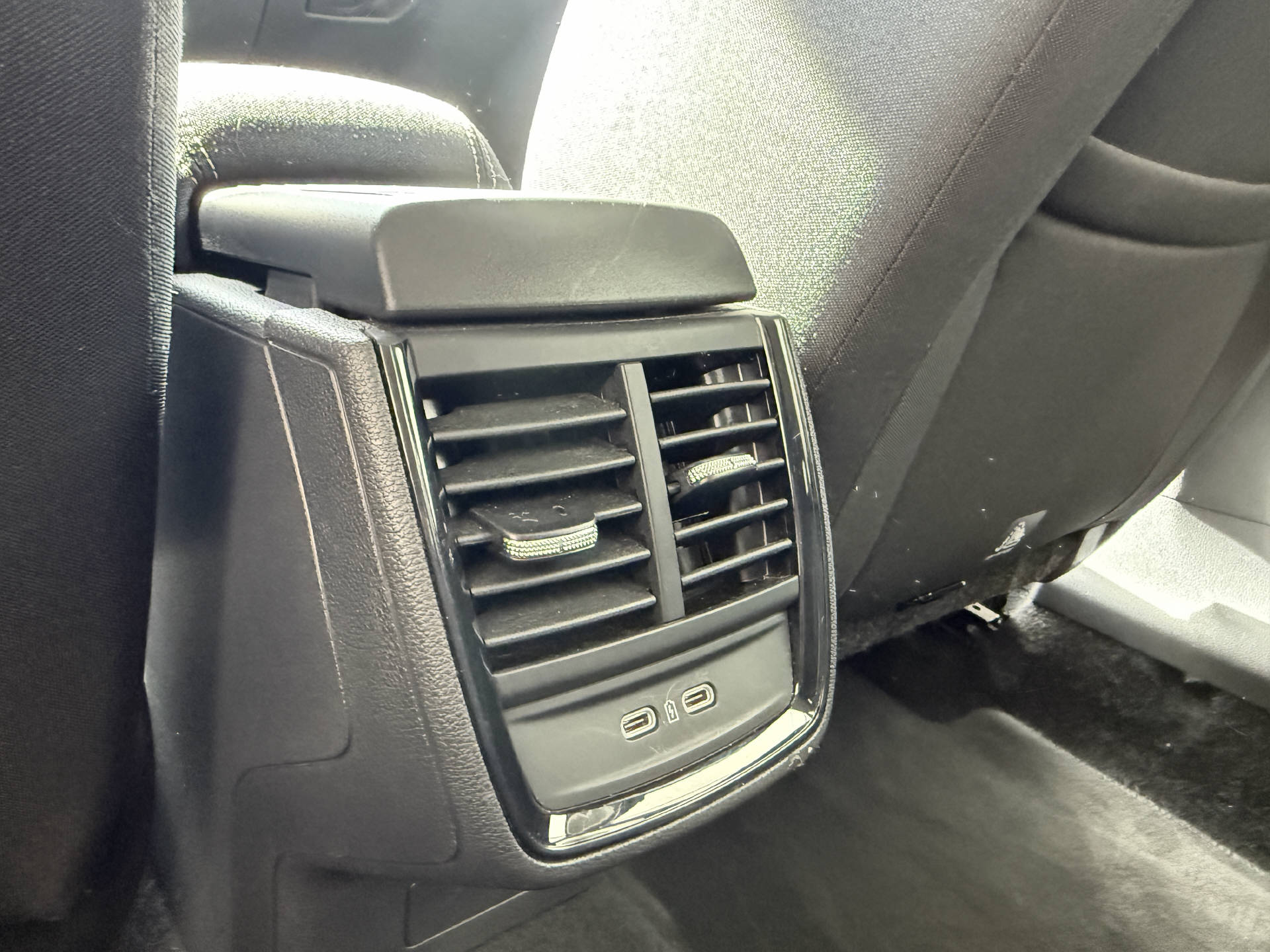 SKODA Kamiq 1.0 TSI Style DSG-image-11