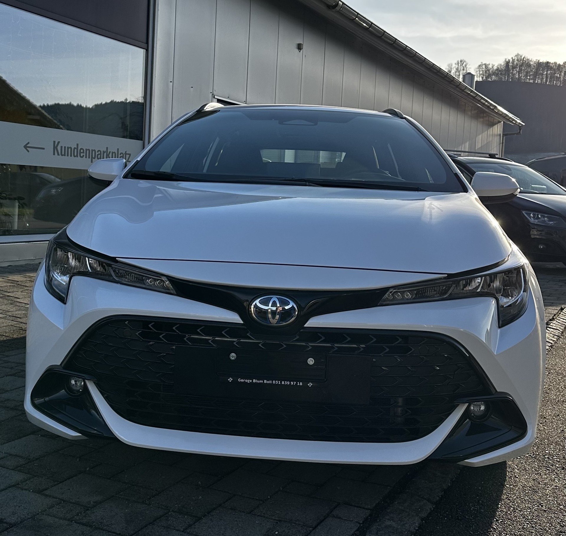 TOYOTA Corolla Touring Sports 1.8 HSD Comfort e-CVT-image-6