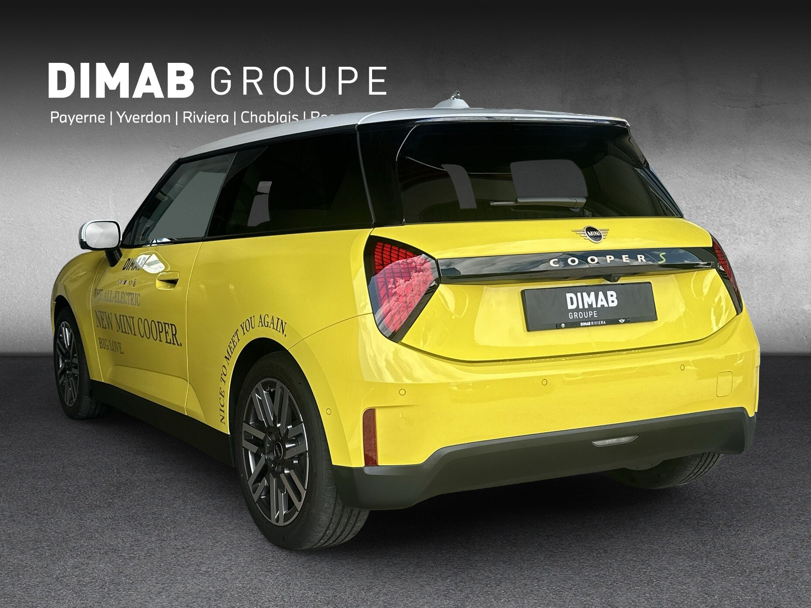 MINI Cooper SE-showroom-element-3