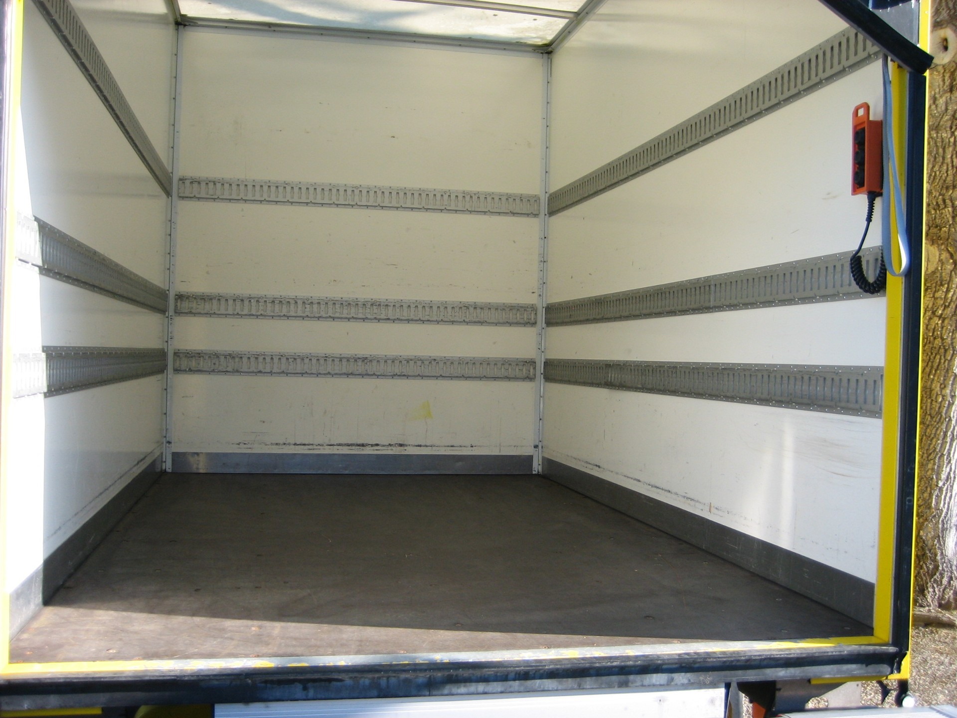 HYUNDAI H350 2.5 CRDi Amplia L2-image-2