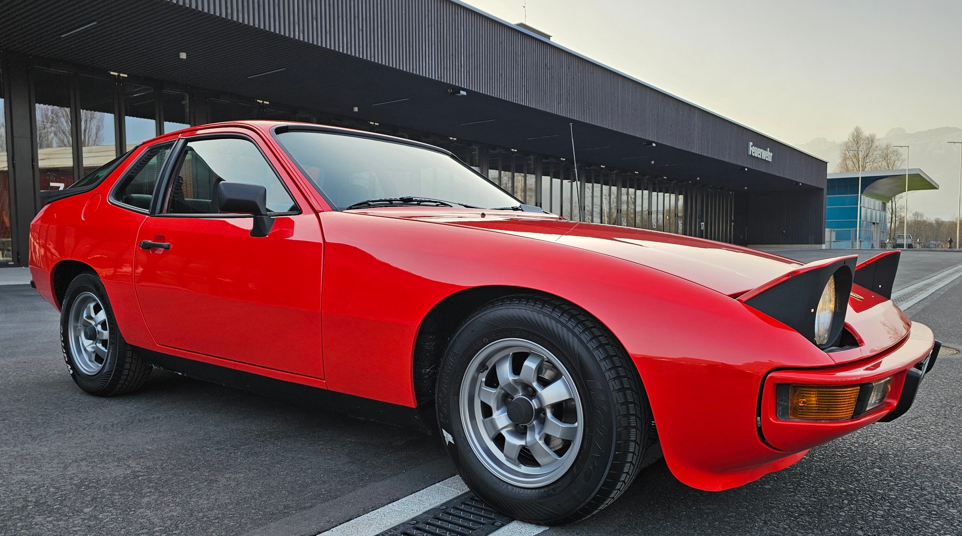 PORSCHE 924-image-3
