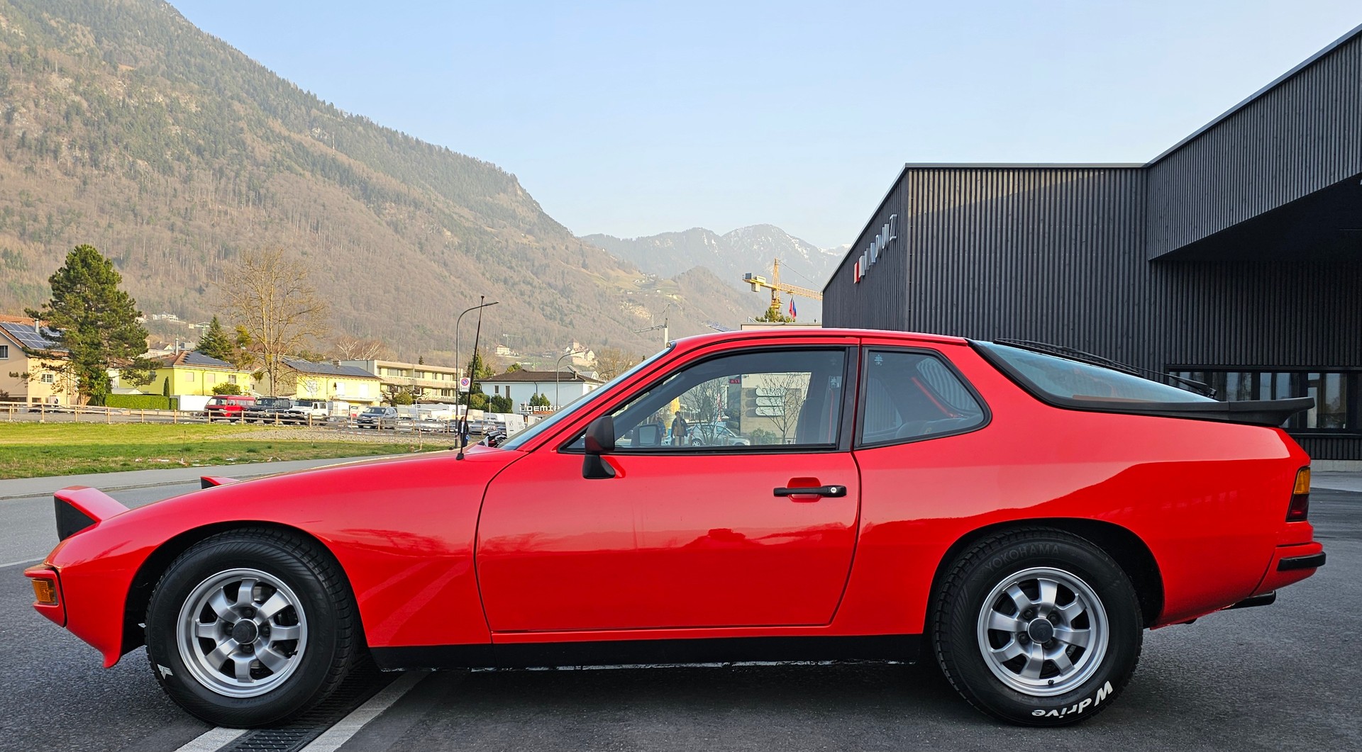 PORSCHE 924-image-1
