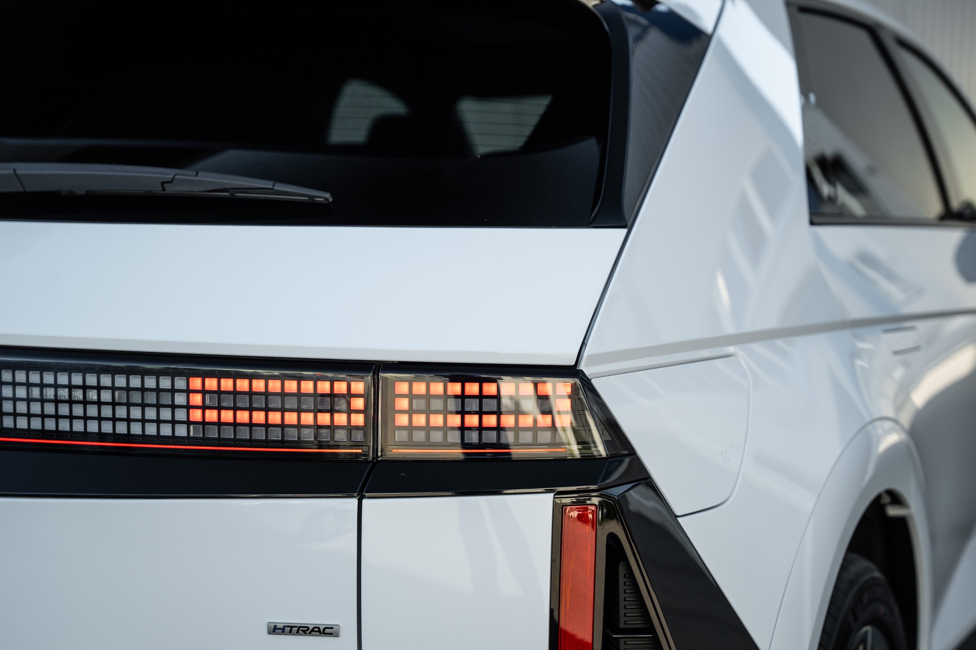 HYUNDAI Ioniq 5 N-Line 84kWh 4WD Bucher Edition-image-7