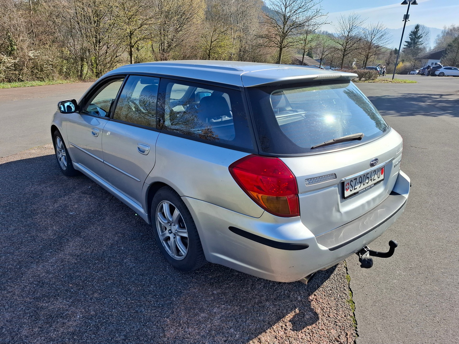 SUBARU Legacy 2.0i AWD Swiss-image-3