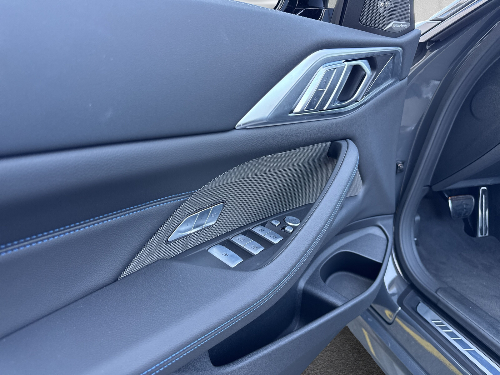 BMW M440i xDrive 48V Cabriolet M Sport Pro Steptronic-image-16