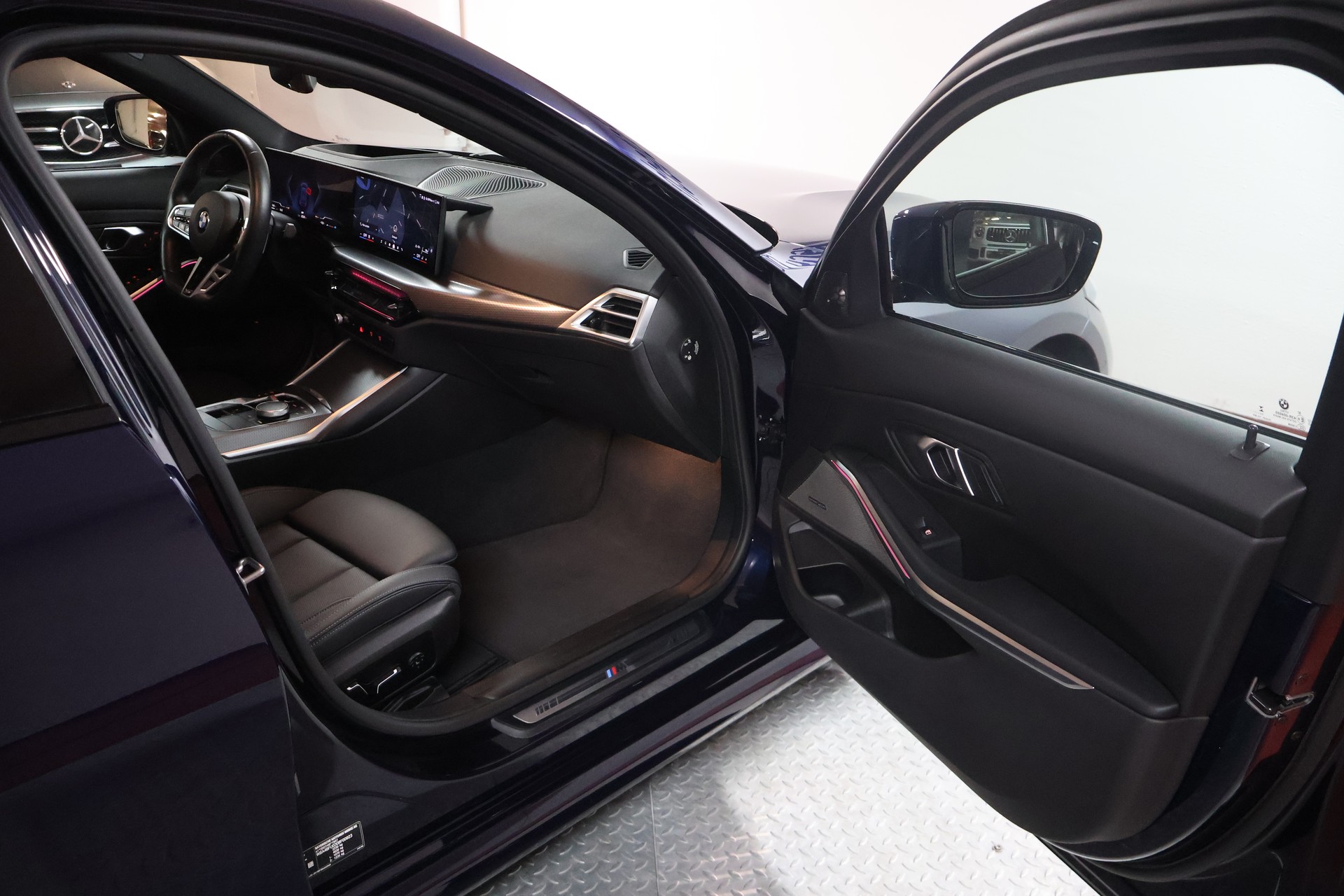 BMW 320d xDrive 48V Steptronic M Sport Pro-image-12
