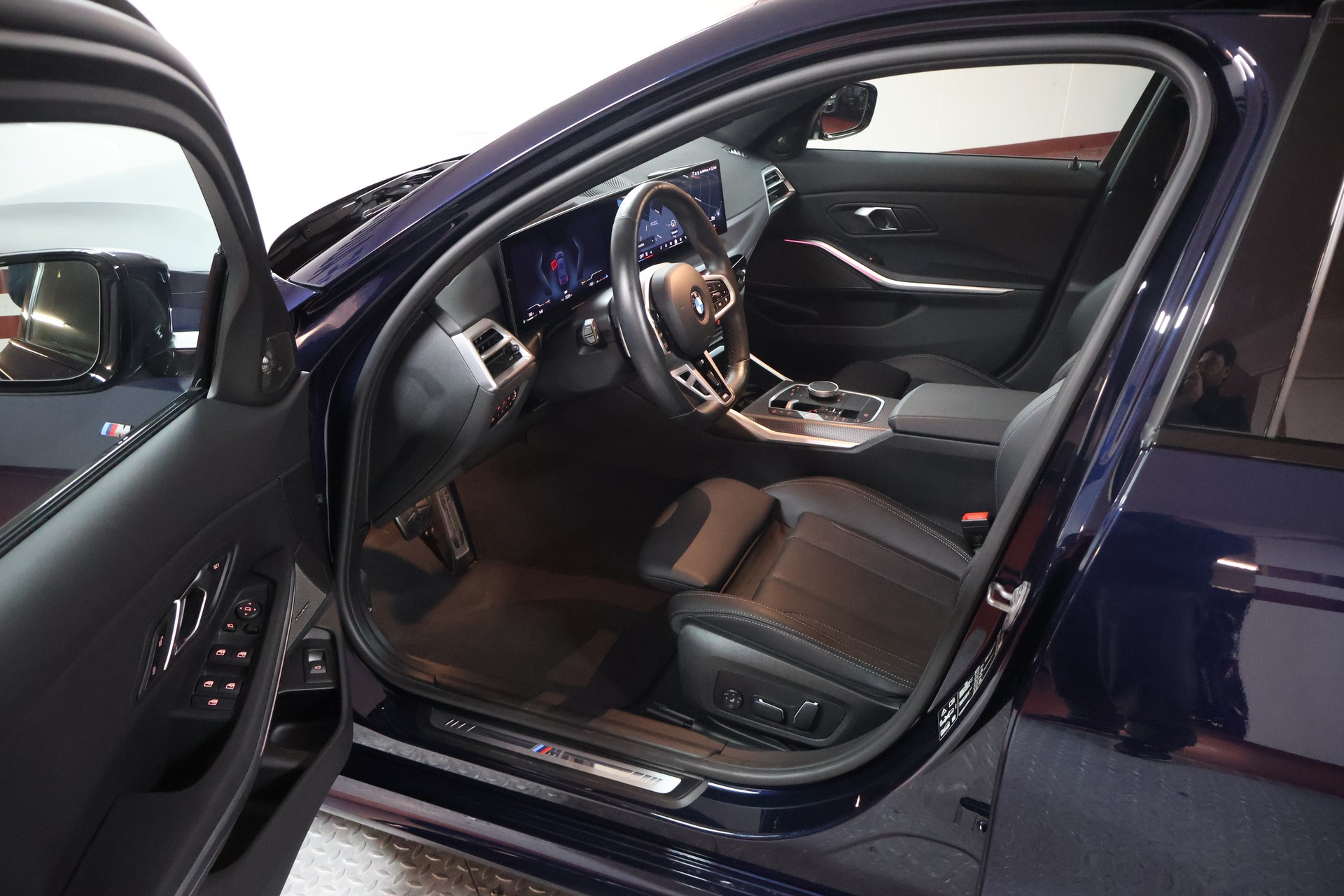 BMW 320d xDrive 48V Steptronic M Sport Pro-image-7
