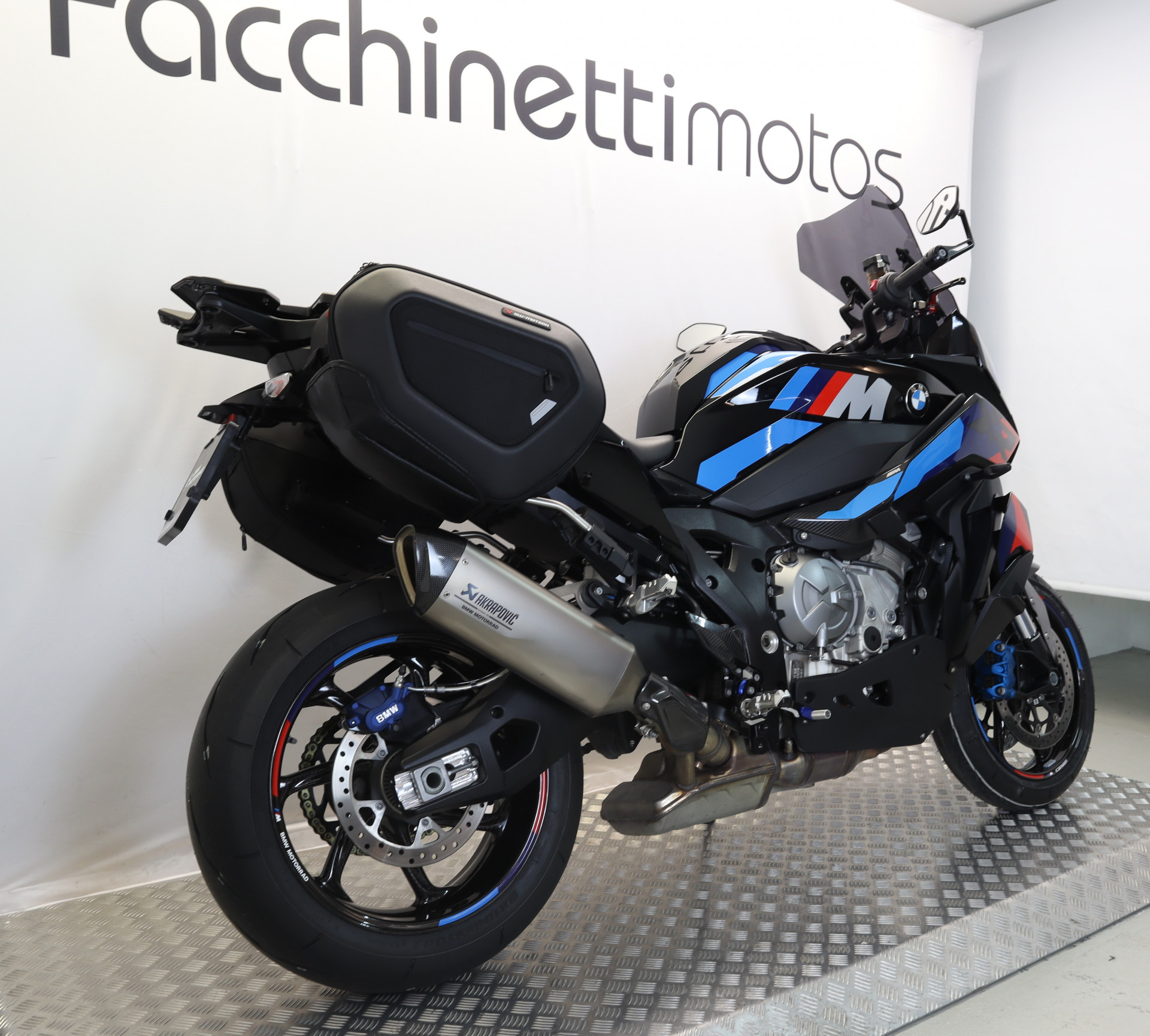 BMW M 1000 XR Competition Services inclus 3 ans/30 000 km - jusqu'au 17 /07/-image-3