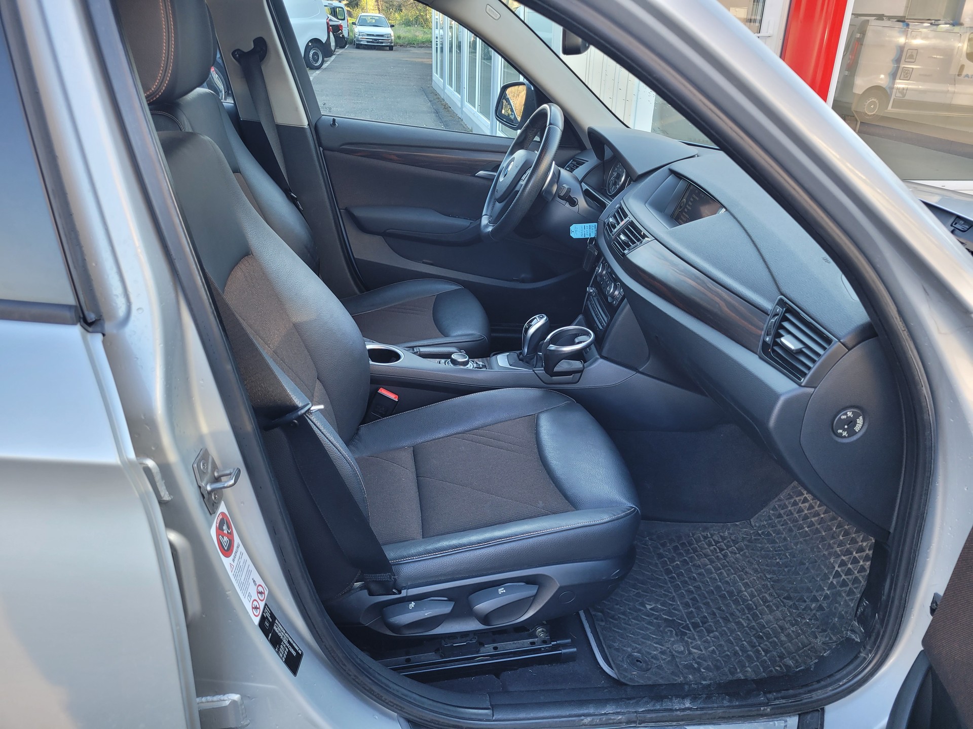 BMW X1 xDrive 20d xLine Steptronic-image-10