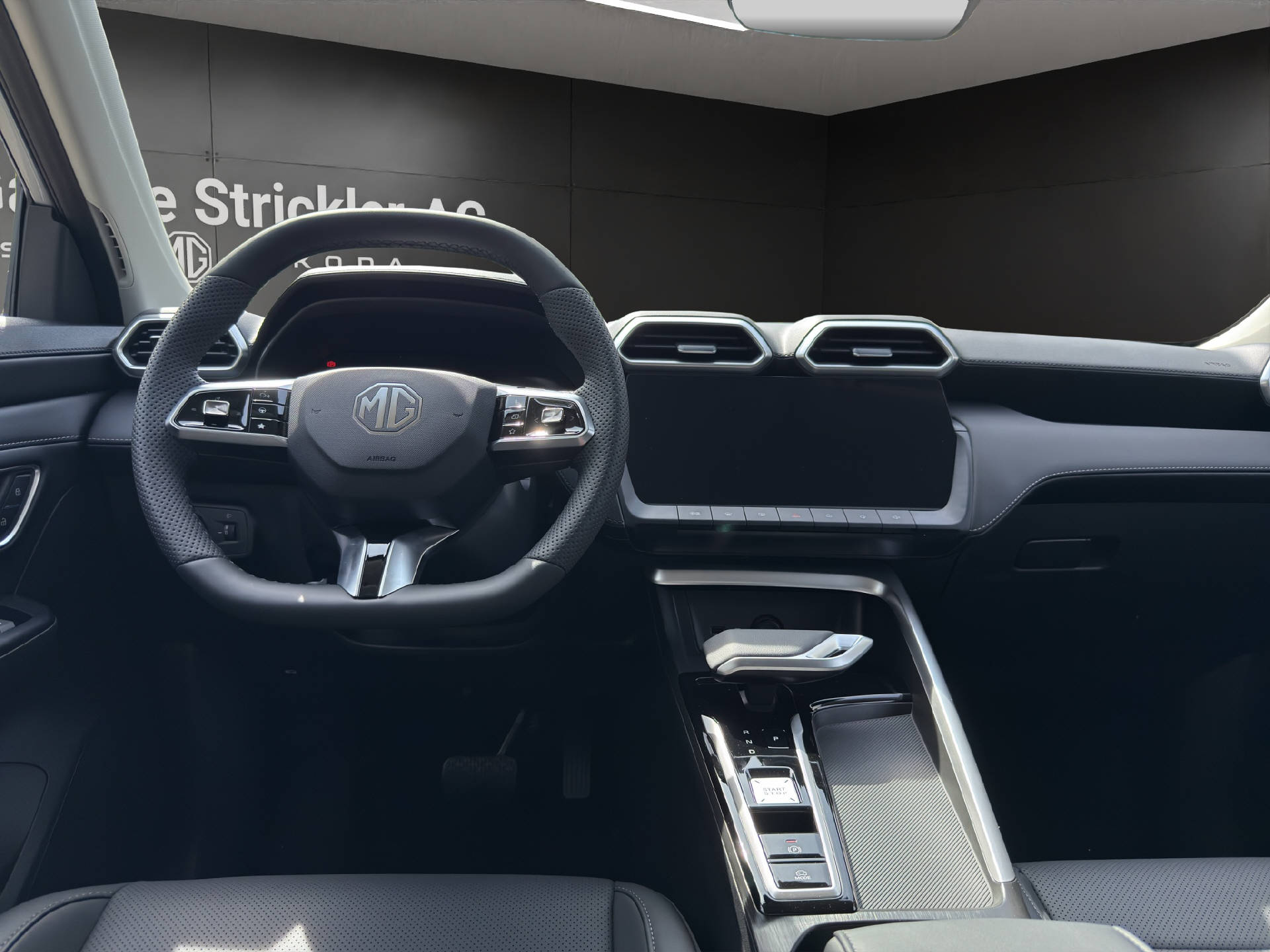 MG ZS 1.5 Hybrid+ Luxury-image-10