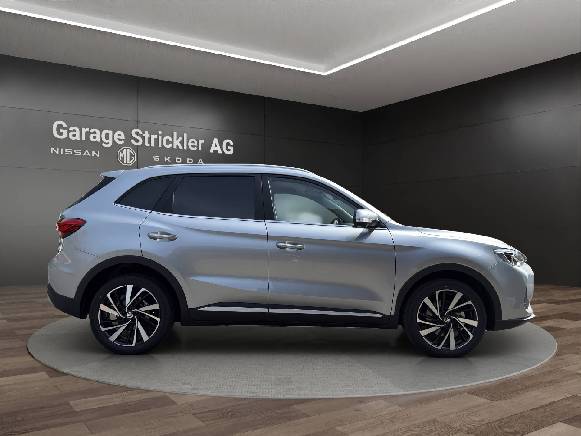 MG ZS 1.5 Hybrid+ Luxury-image-5