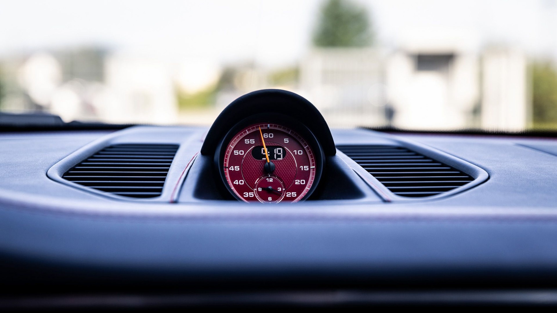 PORSCHE 911 GT2 RS PDK-image-8