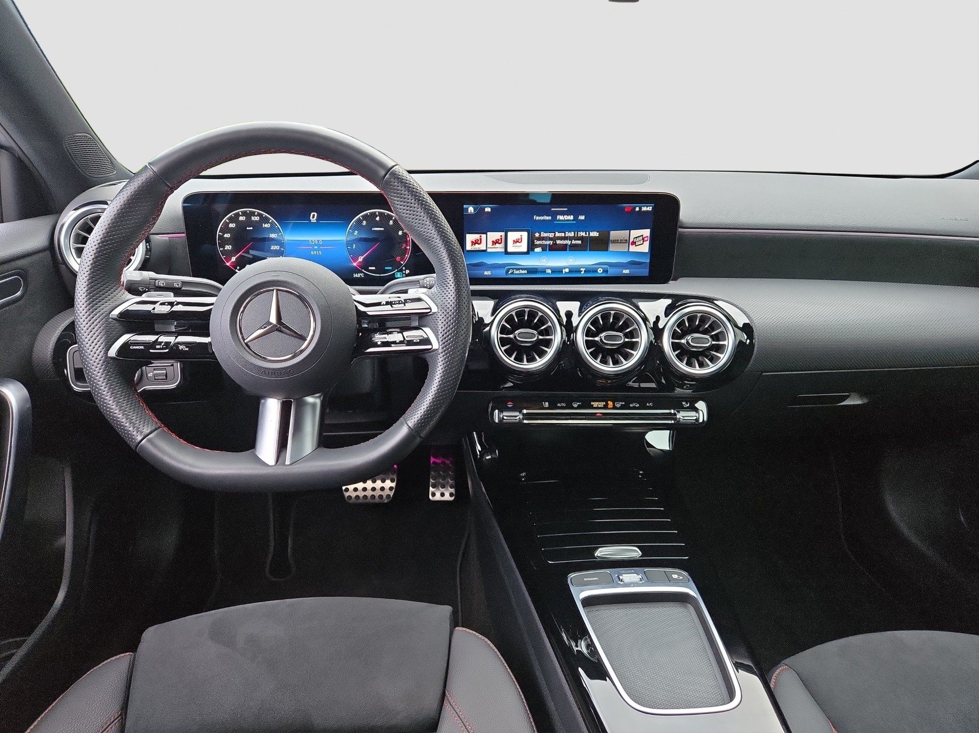 MERCEDES-BENZ A 250 4Matic 8G-DCT AMG-Line-image-8
