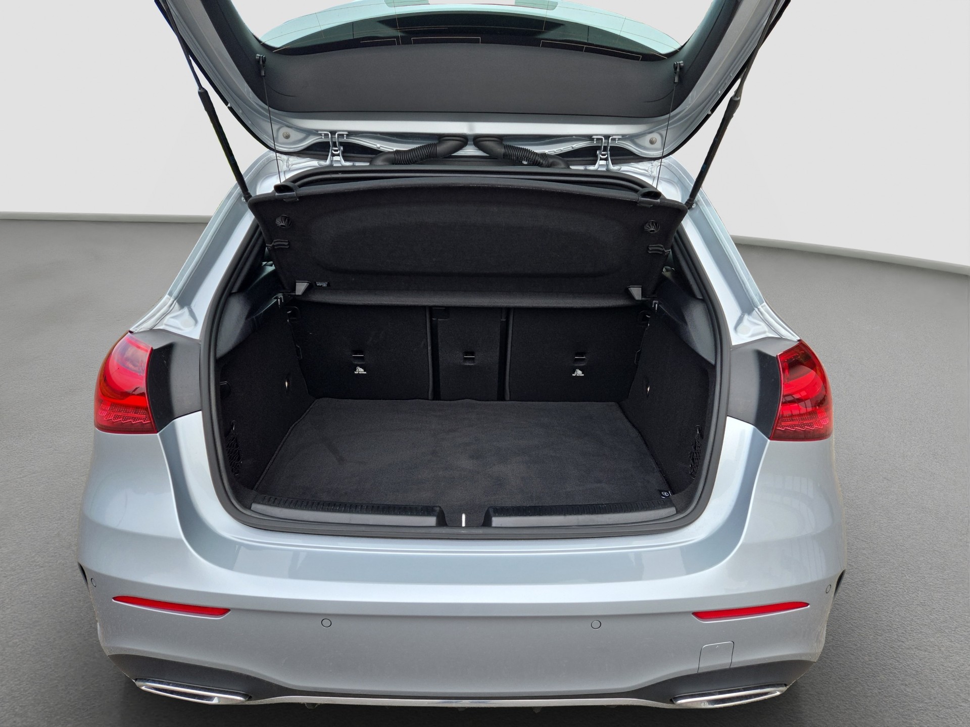 MERCEDES-BENZ A 250 4Matic 8G-DCT AMG-Line-image-13