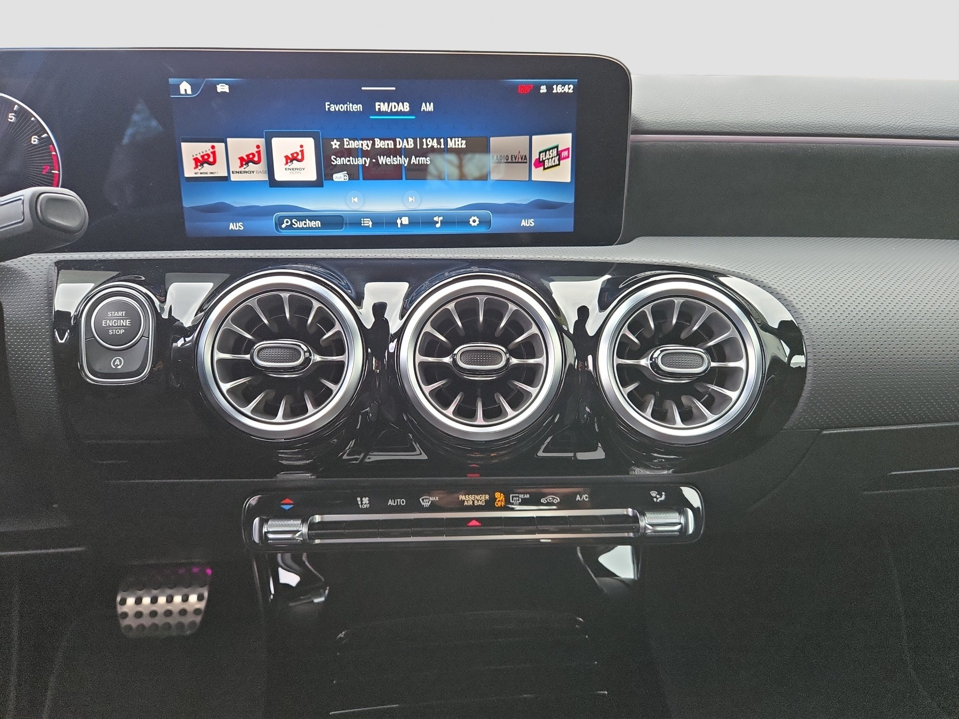 MERCEDES-BENZ A 250 4Matic 8G-DCT AMG-Line-image-11