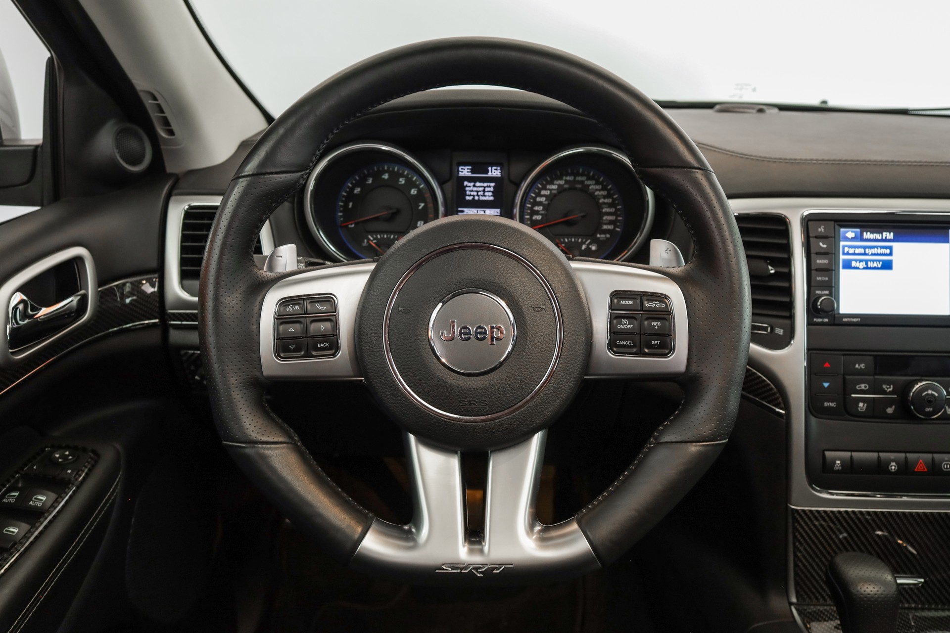 JEEP Grand Cherokee 6.4 SRT8 Automatic-image-11