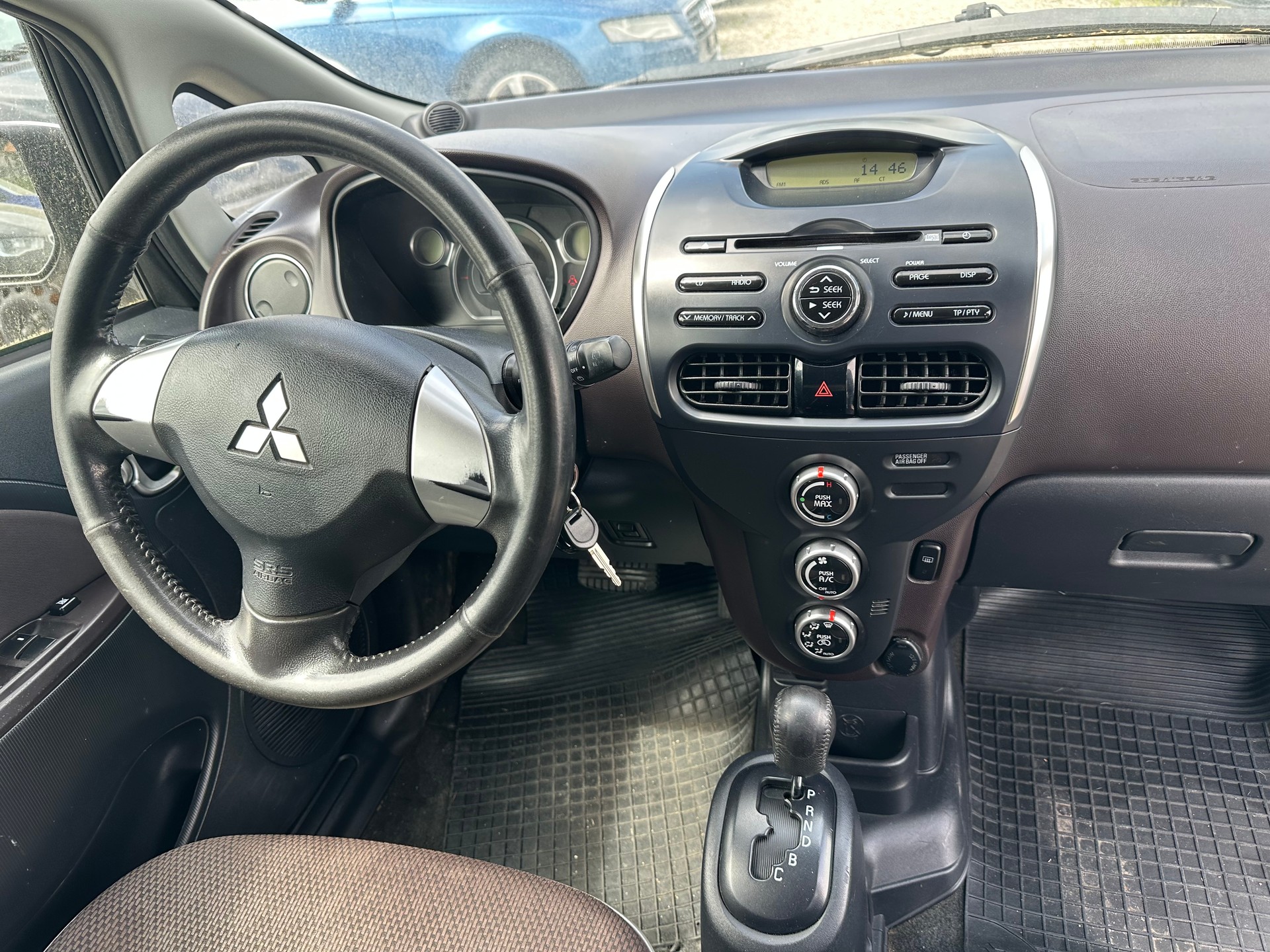 MITSUBISHI i MiEV-image-5