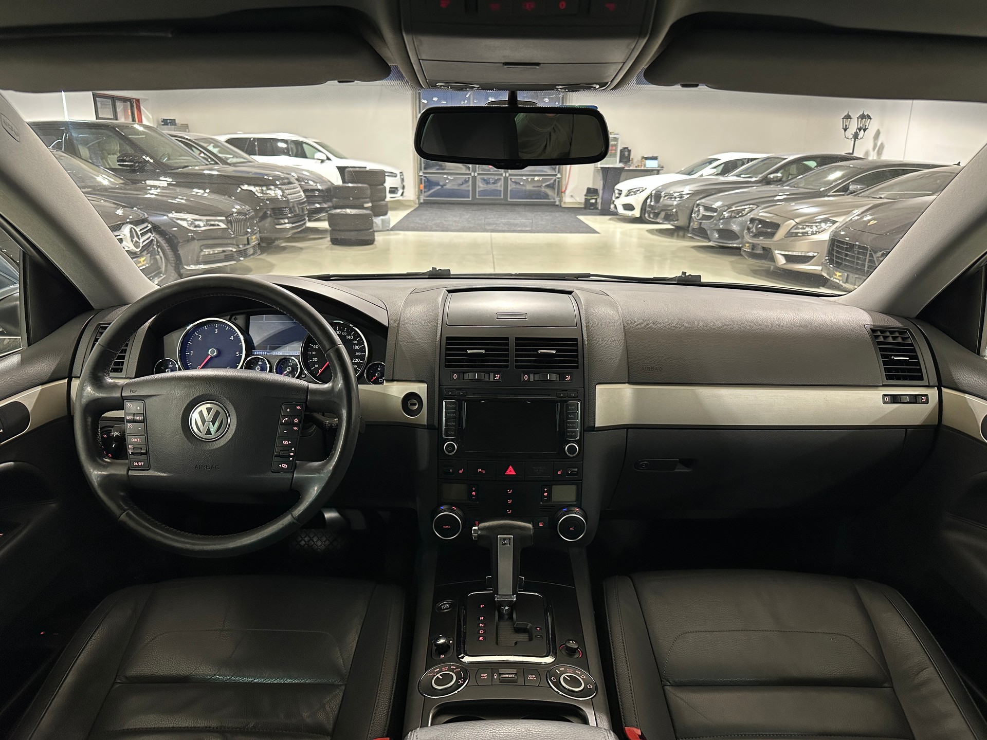 VW Touareg 3.0 TDI-image-13