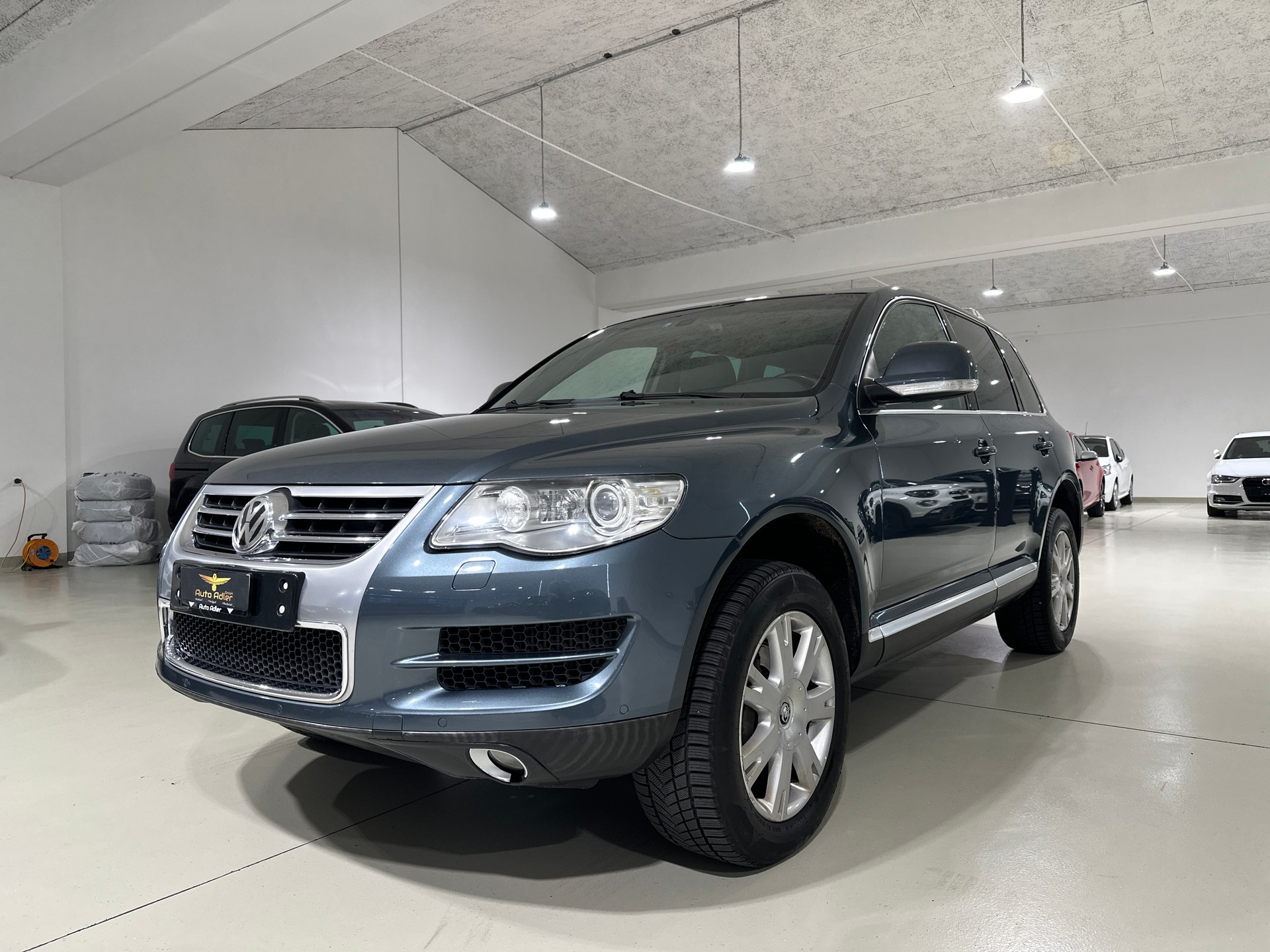VW Touareg 3.0 TDI-showroom-element-2