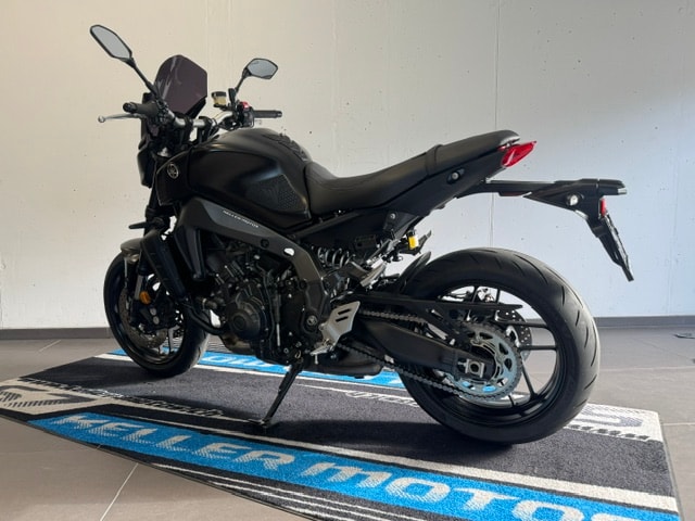 YAMAHA MT-09-image-3