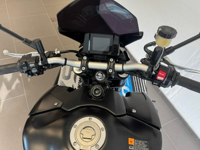 YAMAHA MT-09-image-6