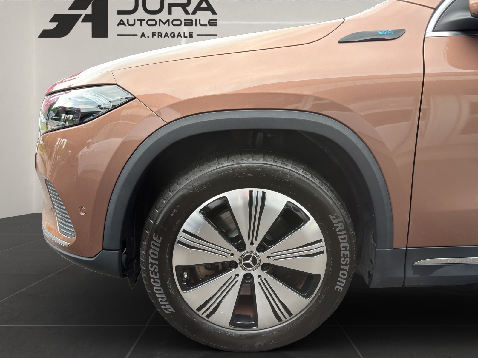 MERCEDES-BENZ EQA 300 4matic-image-6