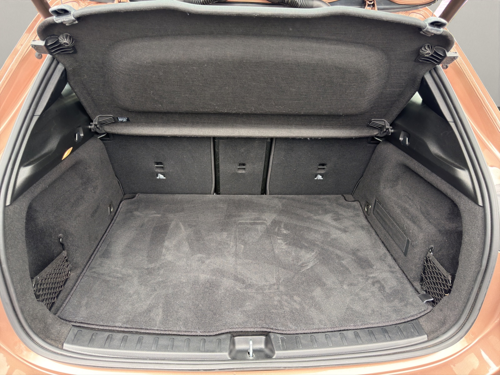 MERCEDES-BENZ EQA 300 4matic-image-14