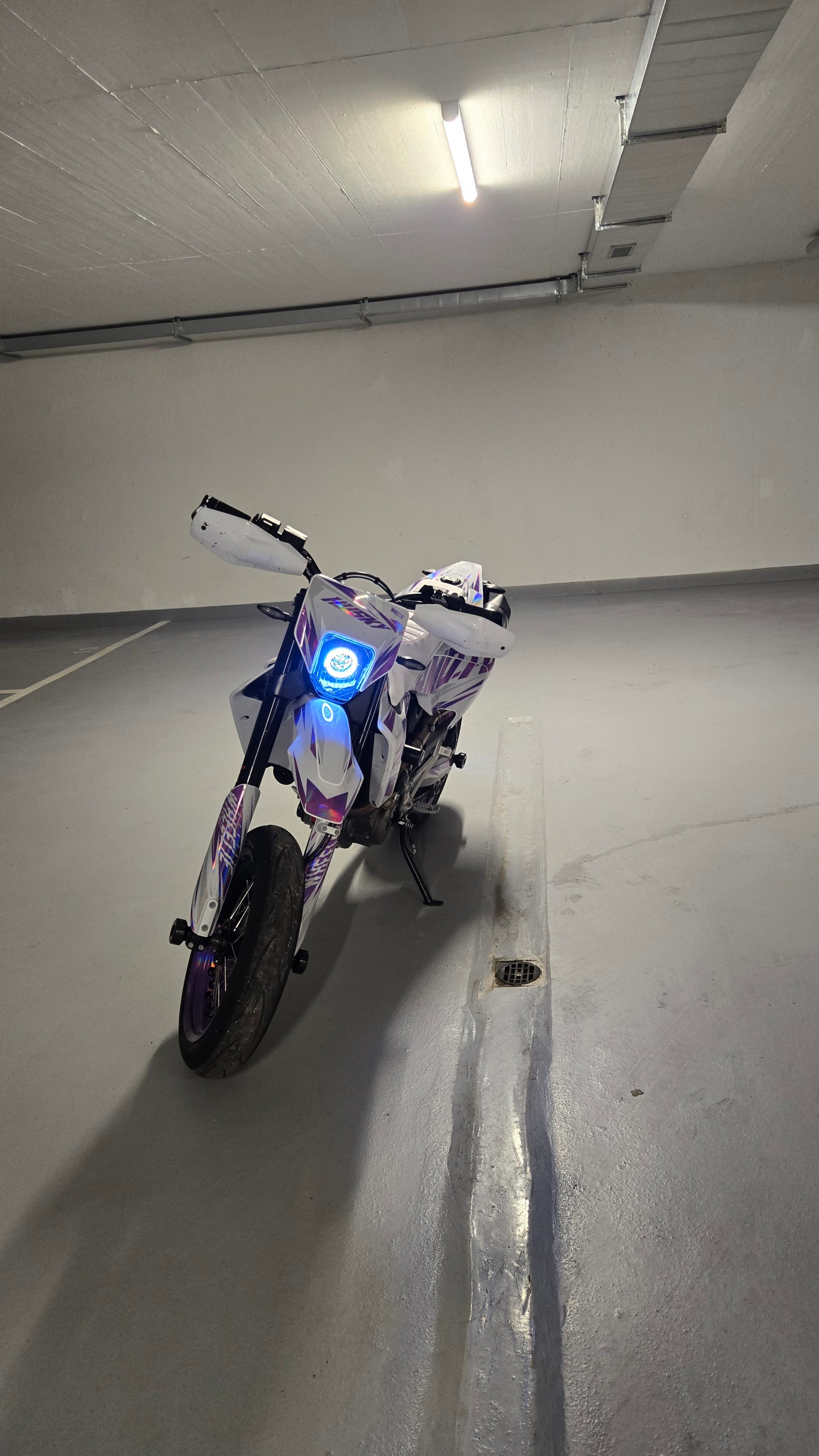 HUSQVARNA Husqvarna 701 Supermot Full