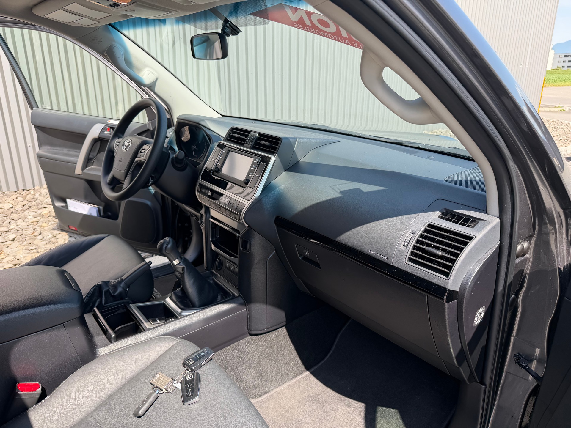 TOYOTA Land Cruiser 2.8TD 231 CV BOITE MANUEL-image-32