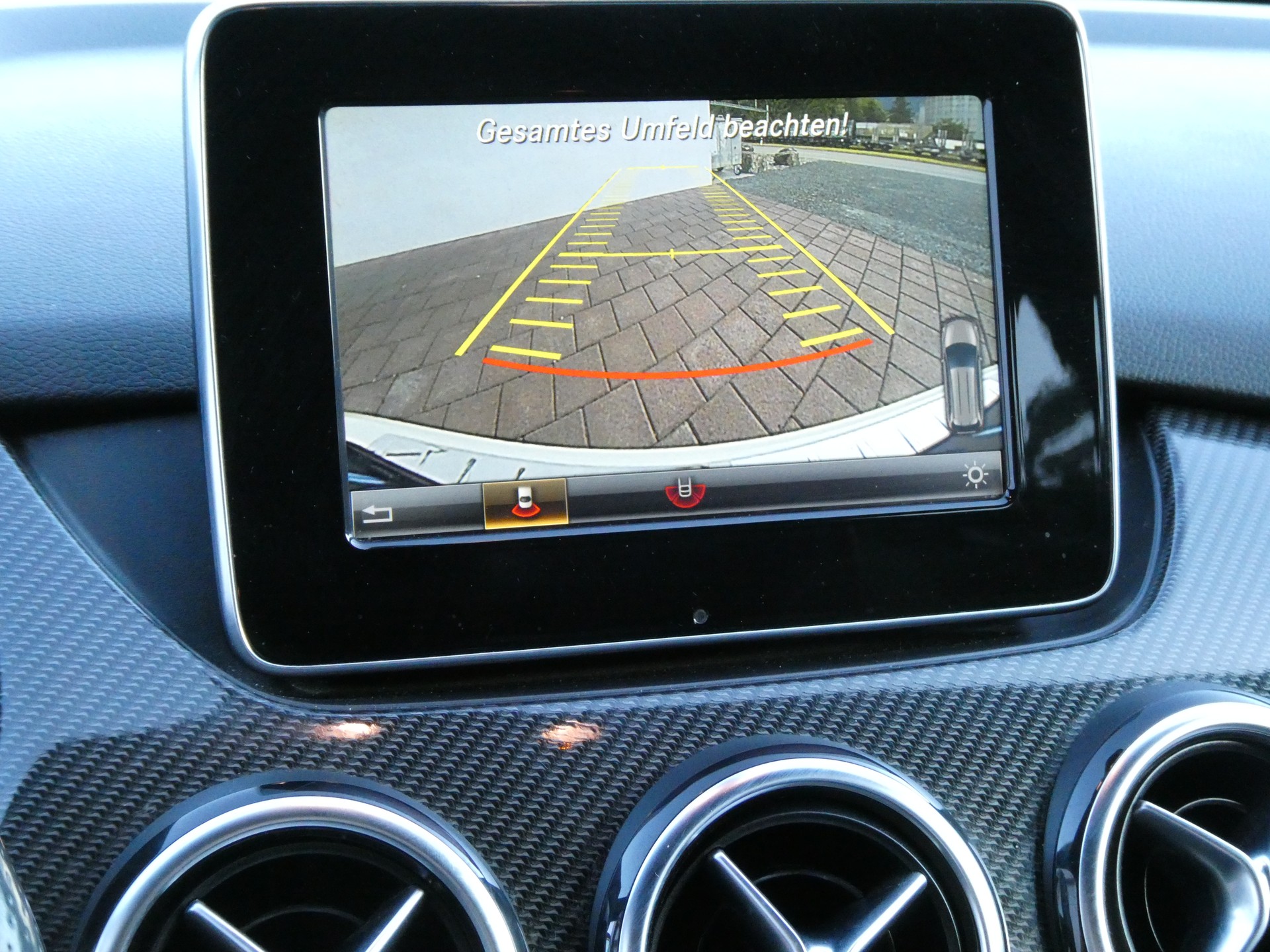 MERCEDES-BENZ B 220 CDI Swiss Star Edition AMG Line 4Matic (CH)-image-13