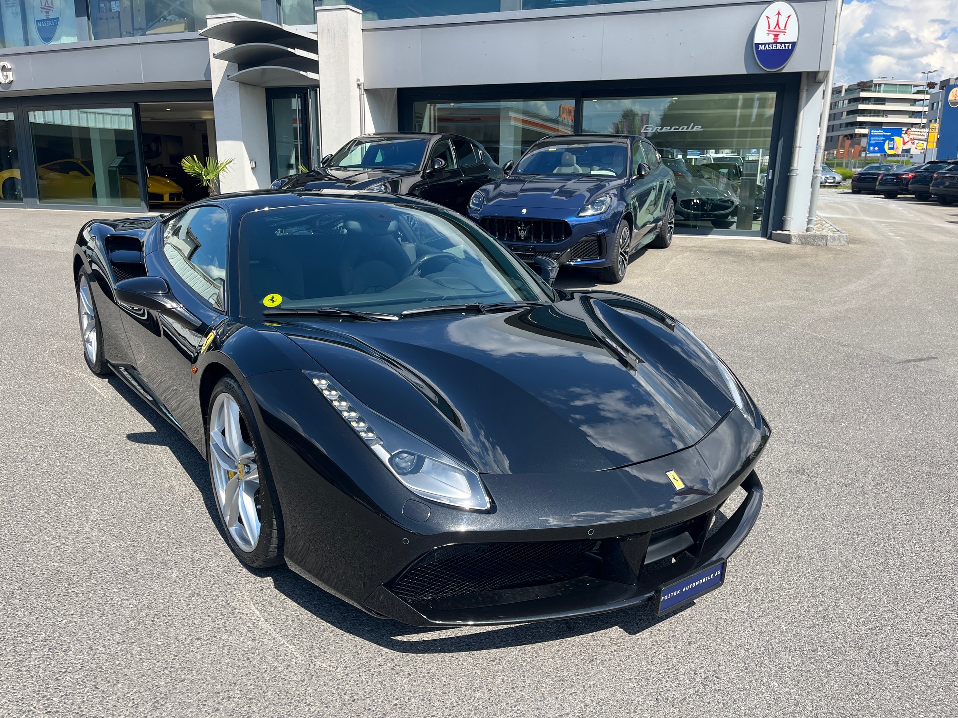 FERRARI 488 GTB-image-12