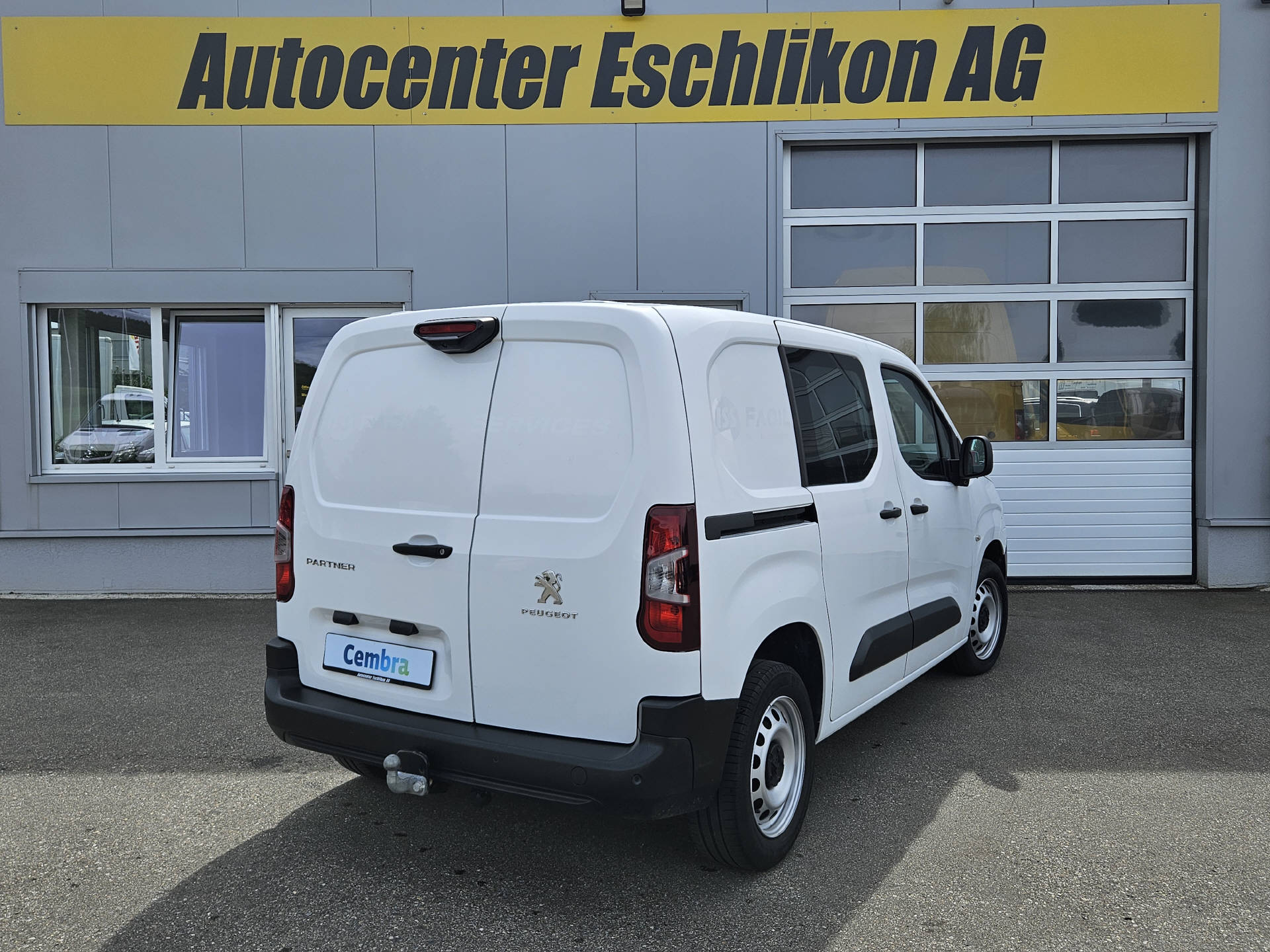 PEUGEOT Partner Kaw. 1000 Standard 1.5 BlueHDI 130 Asphalt S/S Long-showroom-element-3