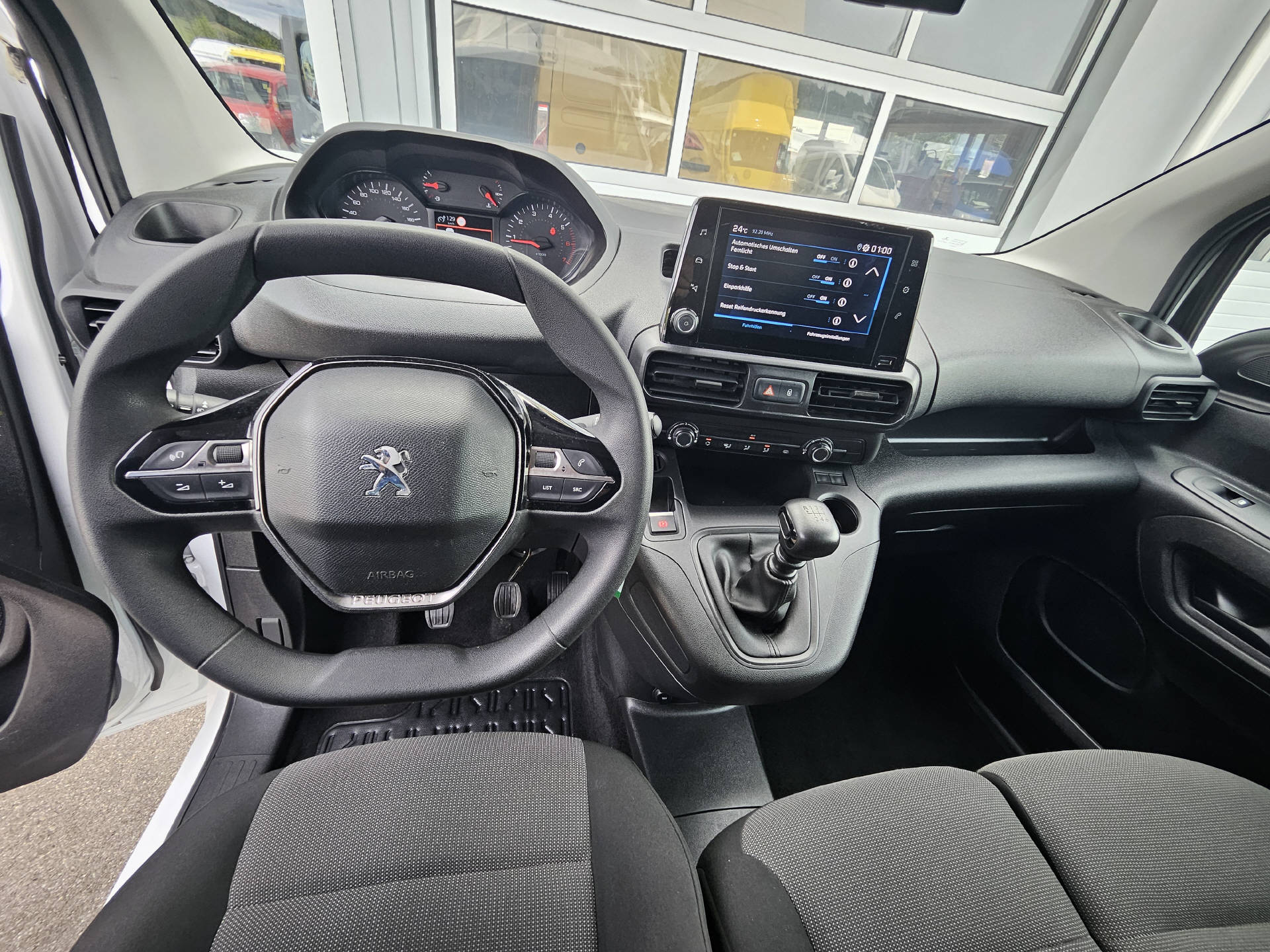 PEUGEOT Partner Kaw.1000 Standard 1.5 BlueHDI 130 Asphalt S/S-image-14