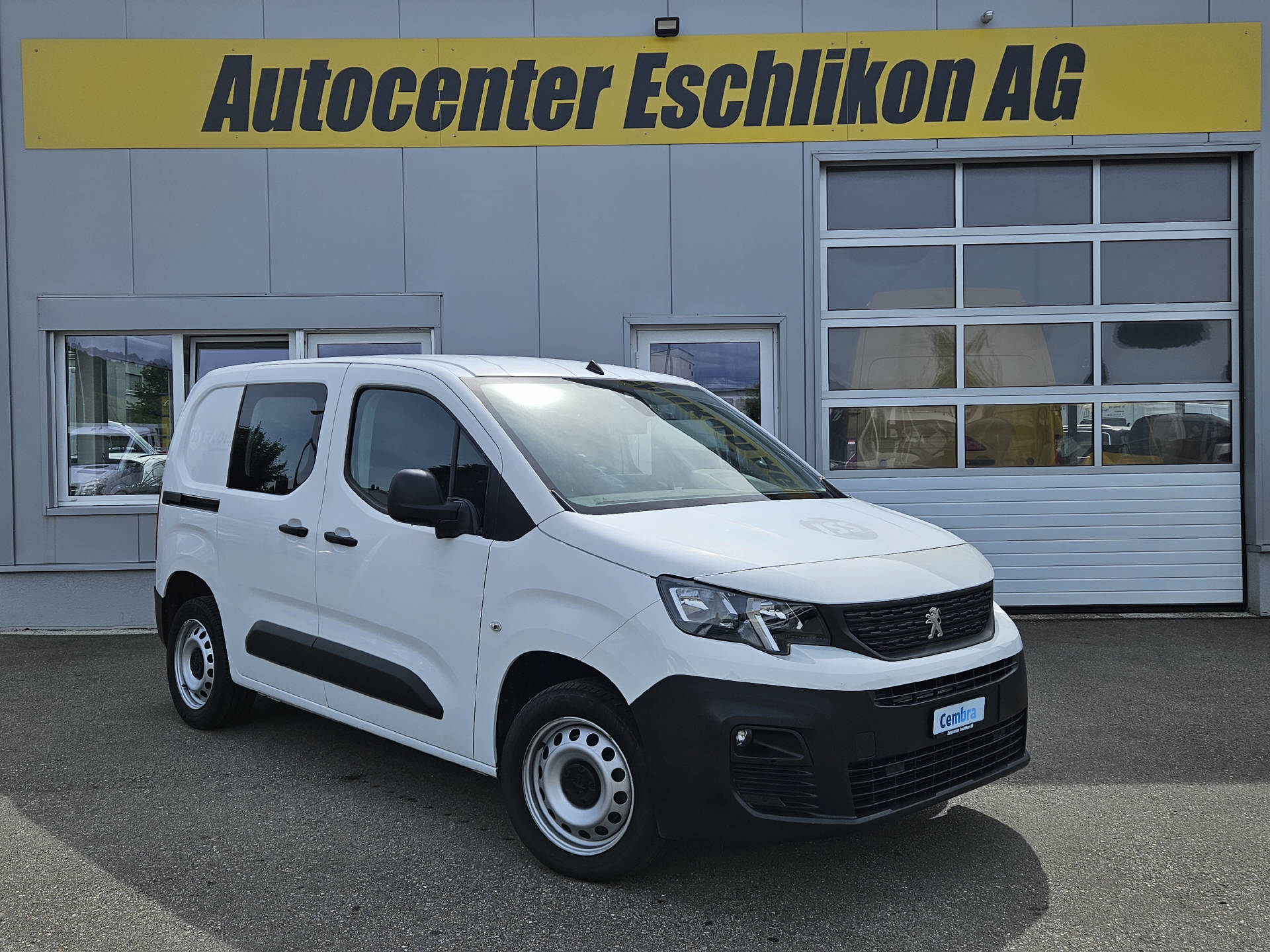 PEUGEOT Partner Kaw. 1000 Standard 1.5 BlueHDI 130 Asphalt S/S Long-showroom-element-1