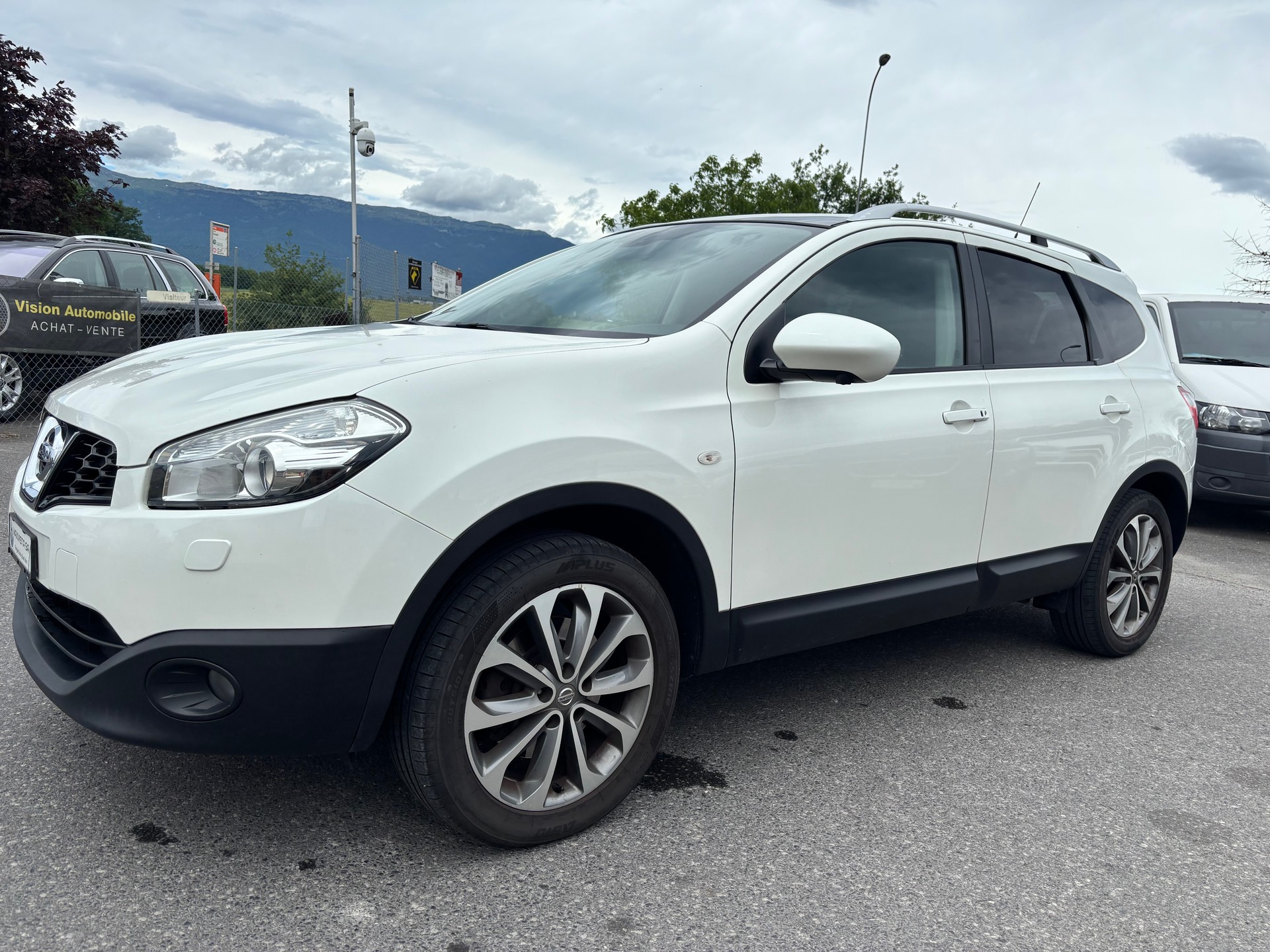 NISSAN Qashqai +2 2.0 4WD acenta-showroom-element-1