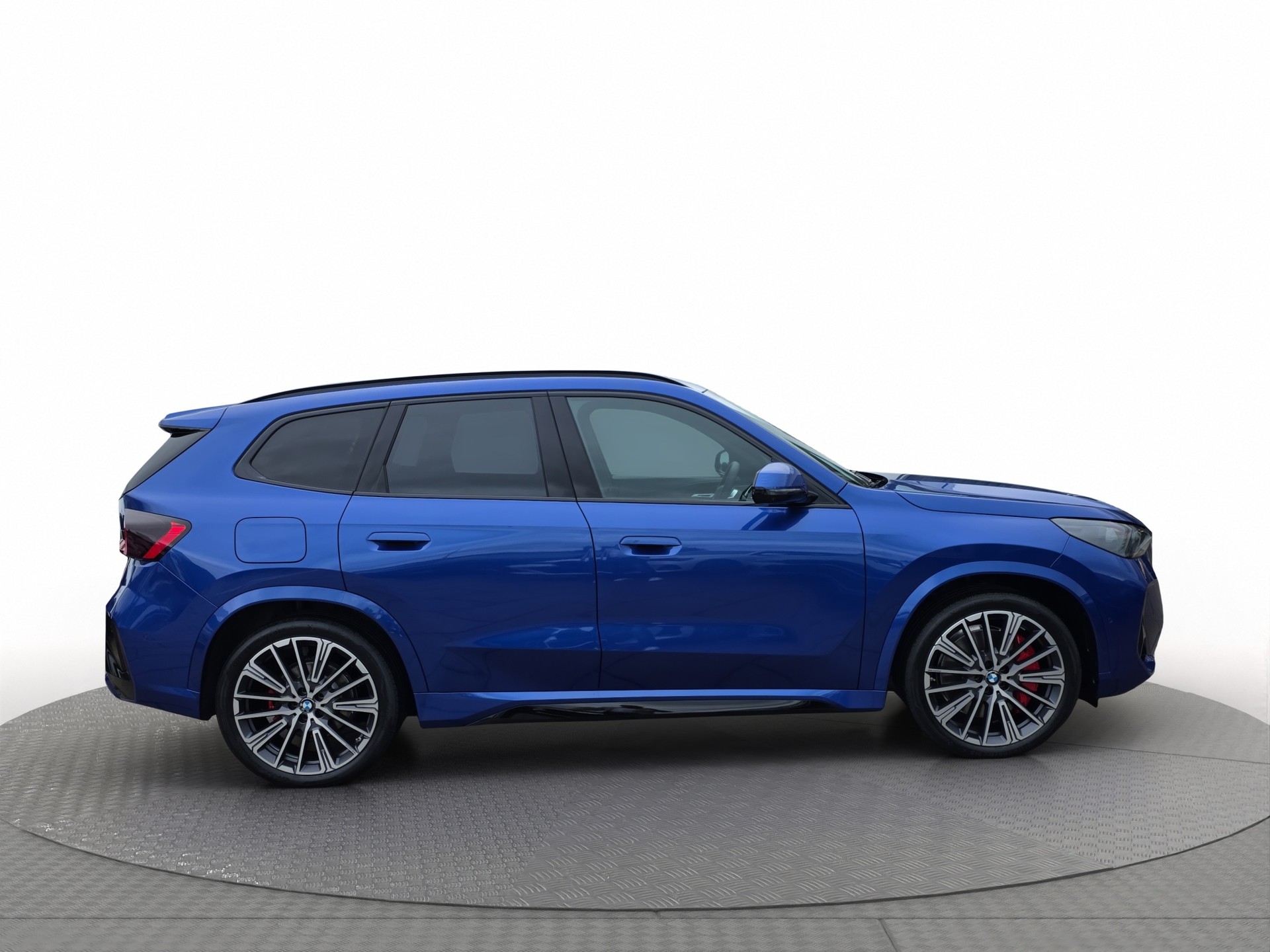 BMW iX1 xDrive 30 M Sport Pro-showroom-element-2