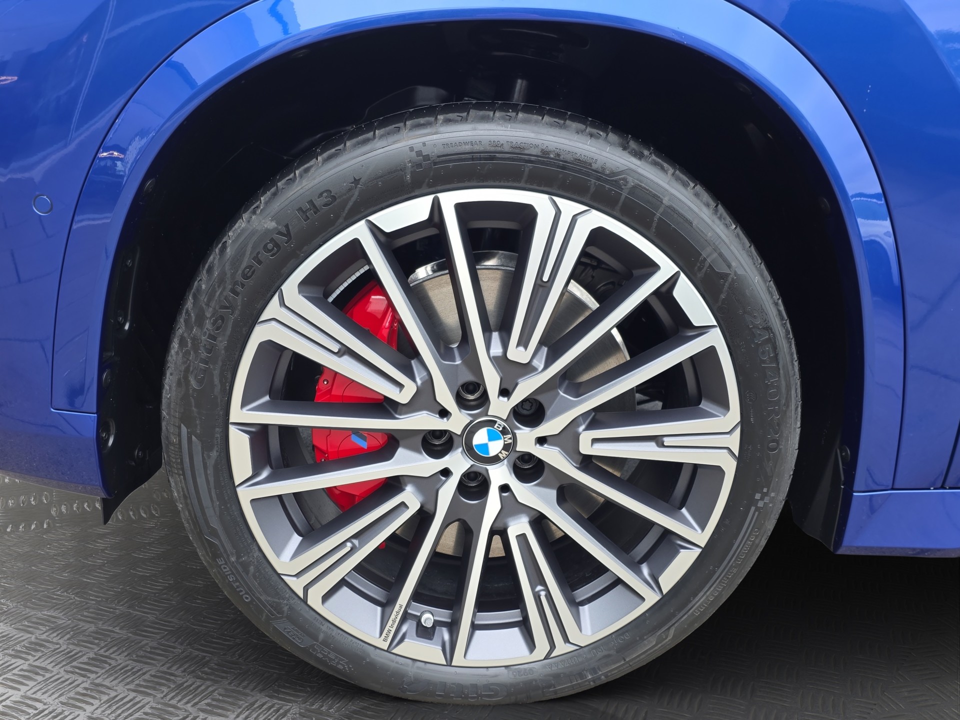 BMW iX1 xDrive 30 M Sport Pro-image-6