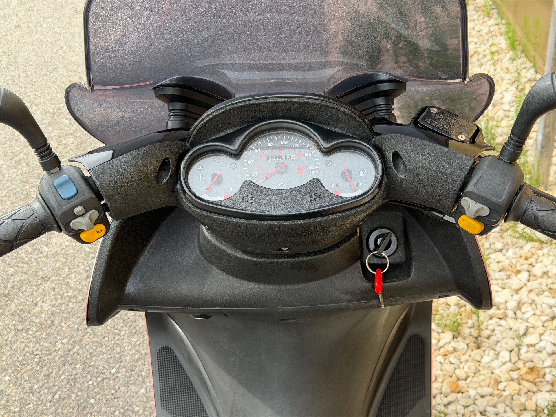 YAMAHA Majesty YP 125 R-image-13