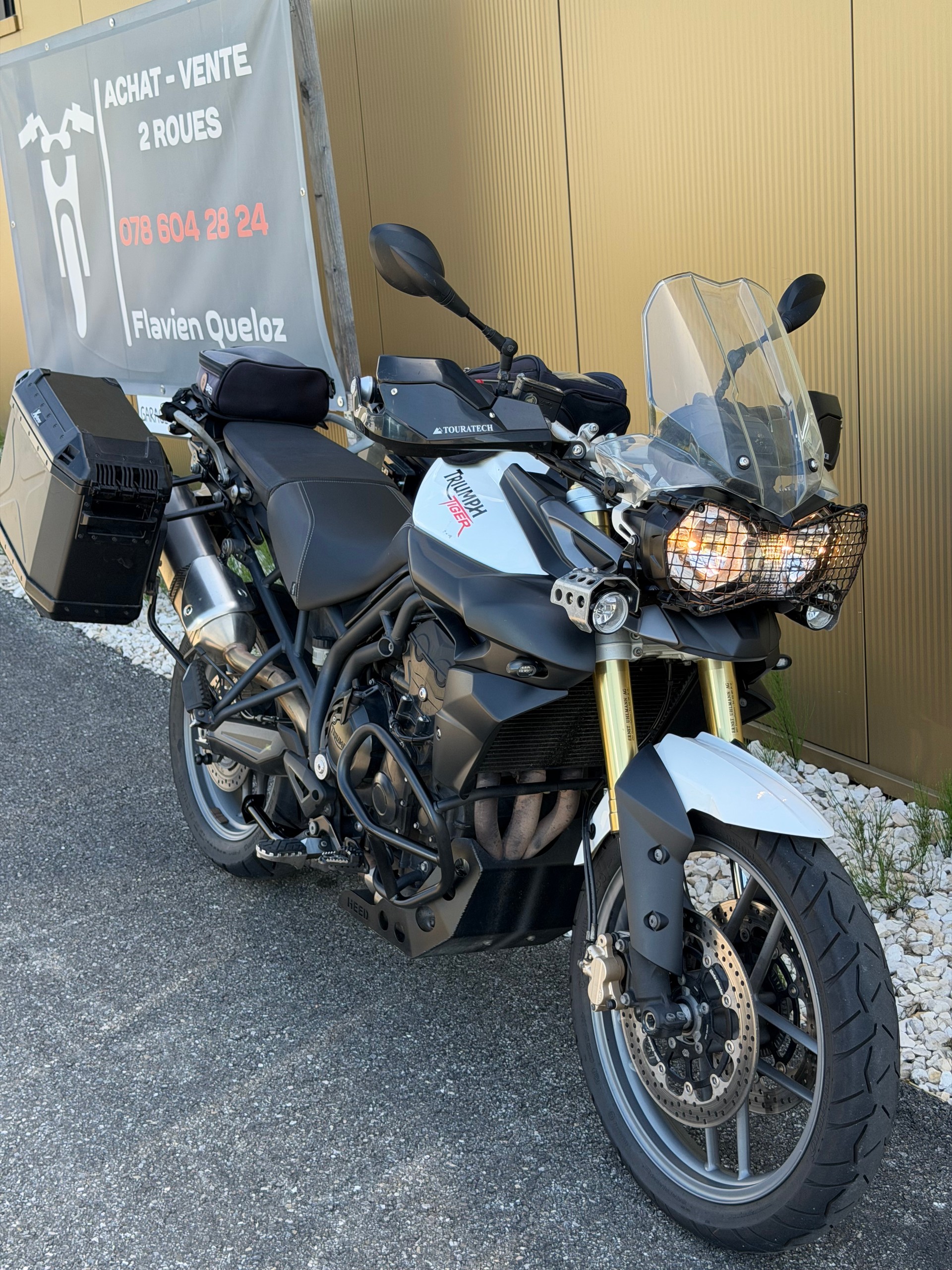 TRIUMPH Tiger 800 ABS-image-0