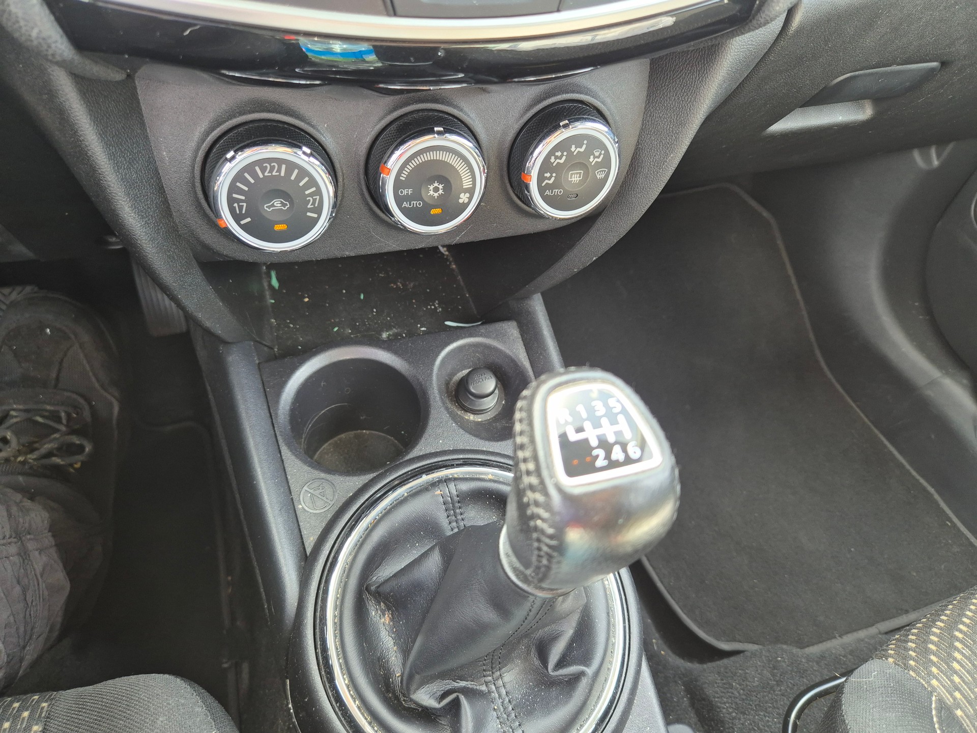 MITSUBISHI ASX 1.8 DID Invite 4WD-image-14