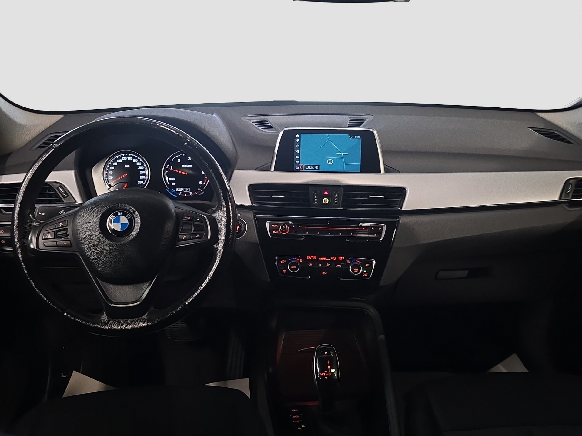 BMW X1 xDrive 18d Steptronic-image-9