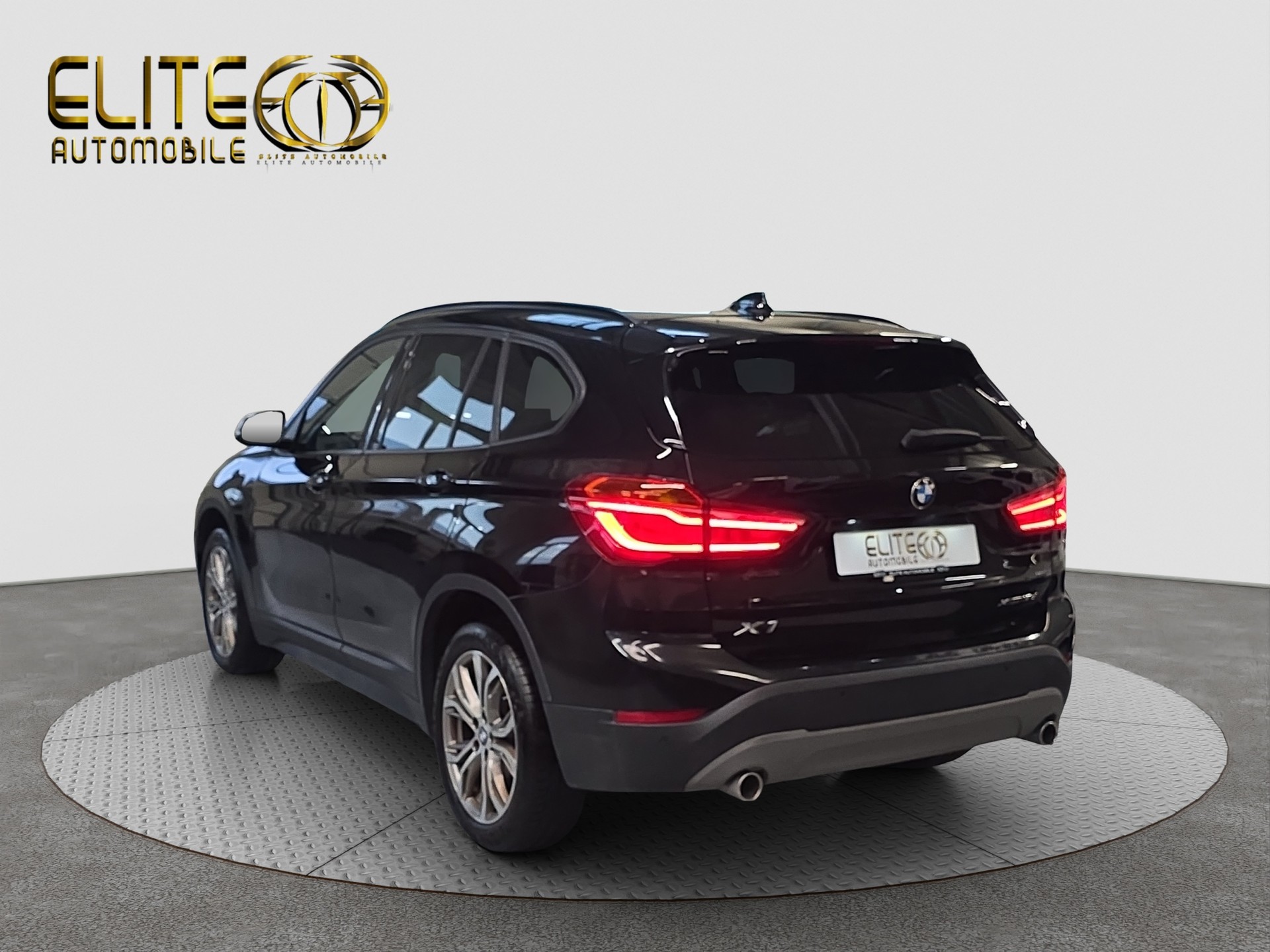 BMW X1 xDrive 18d Steptronic-image-5