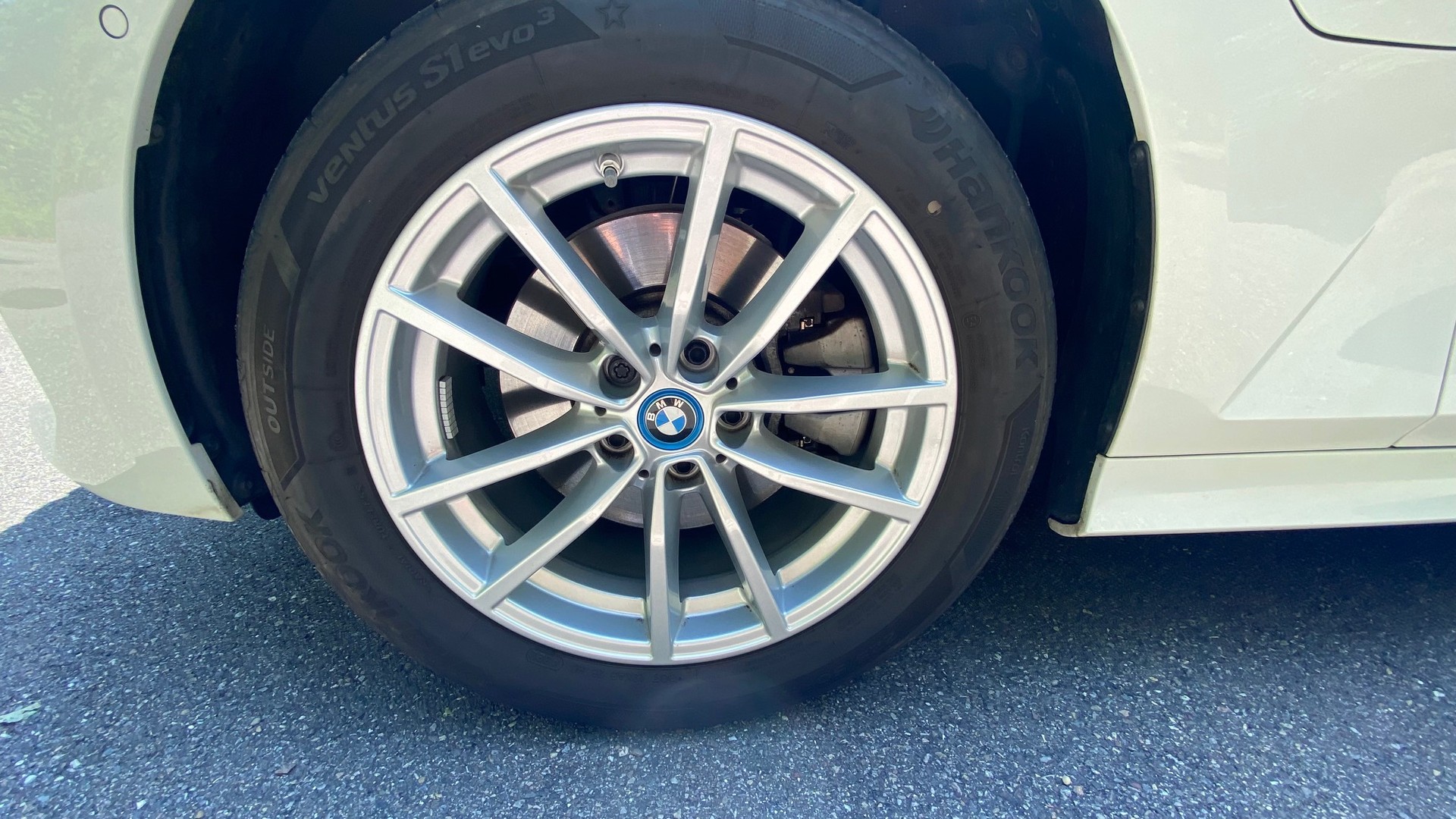 BMW 330e x DriveTouring Steptronic-image-7