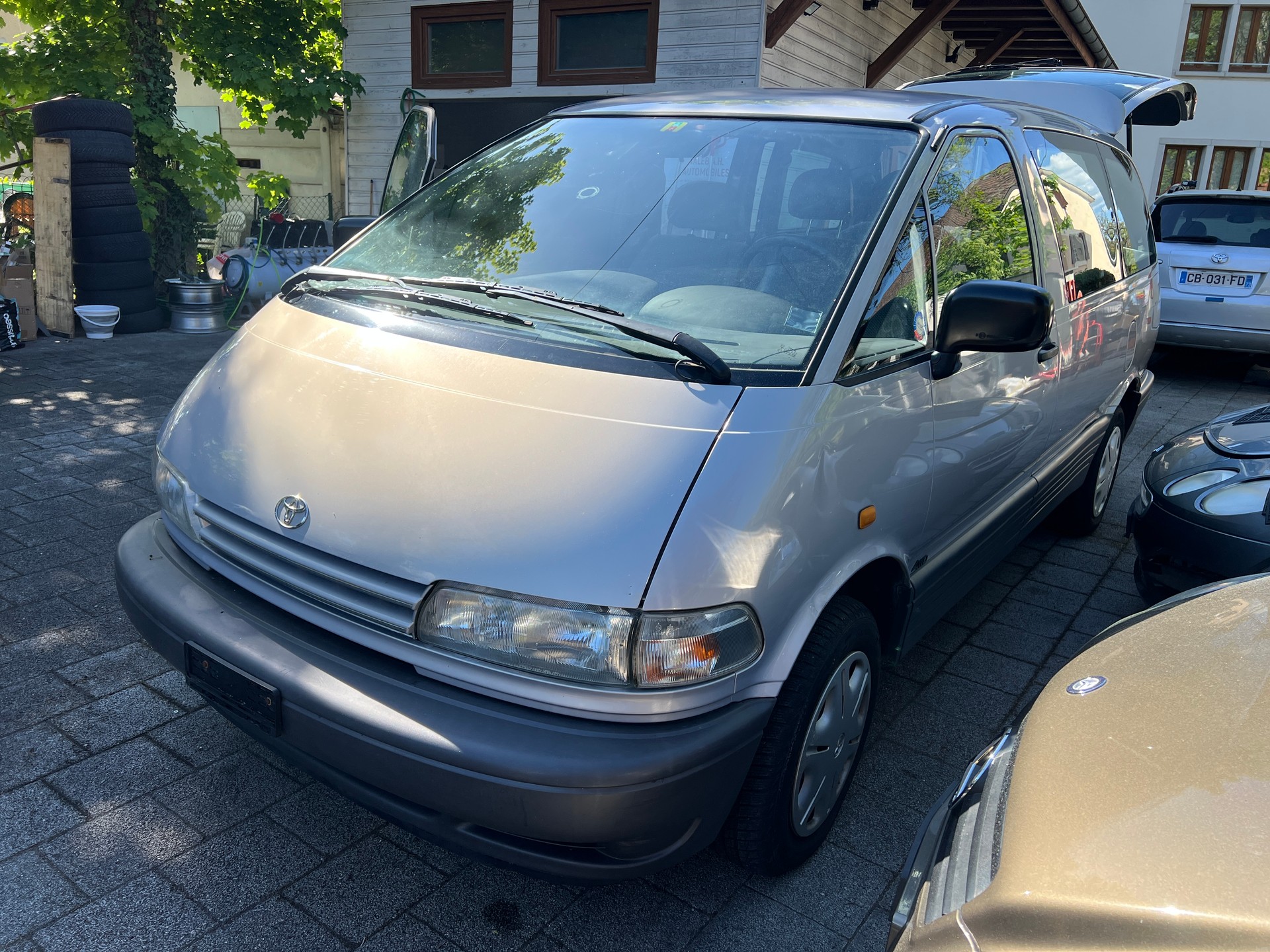 TOYOTA Previa XE 4x4