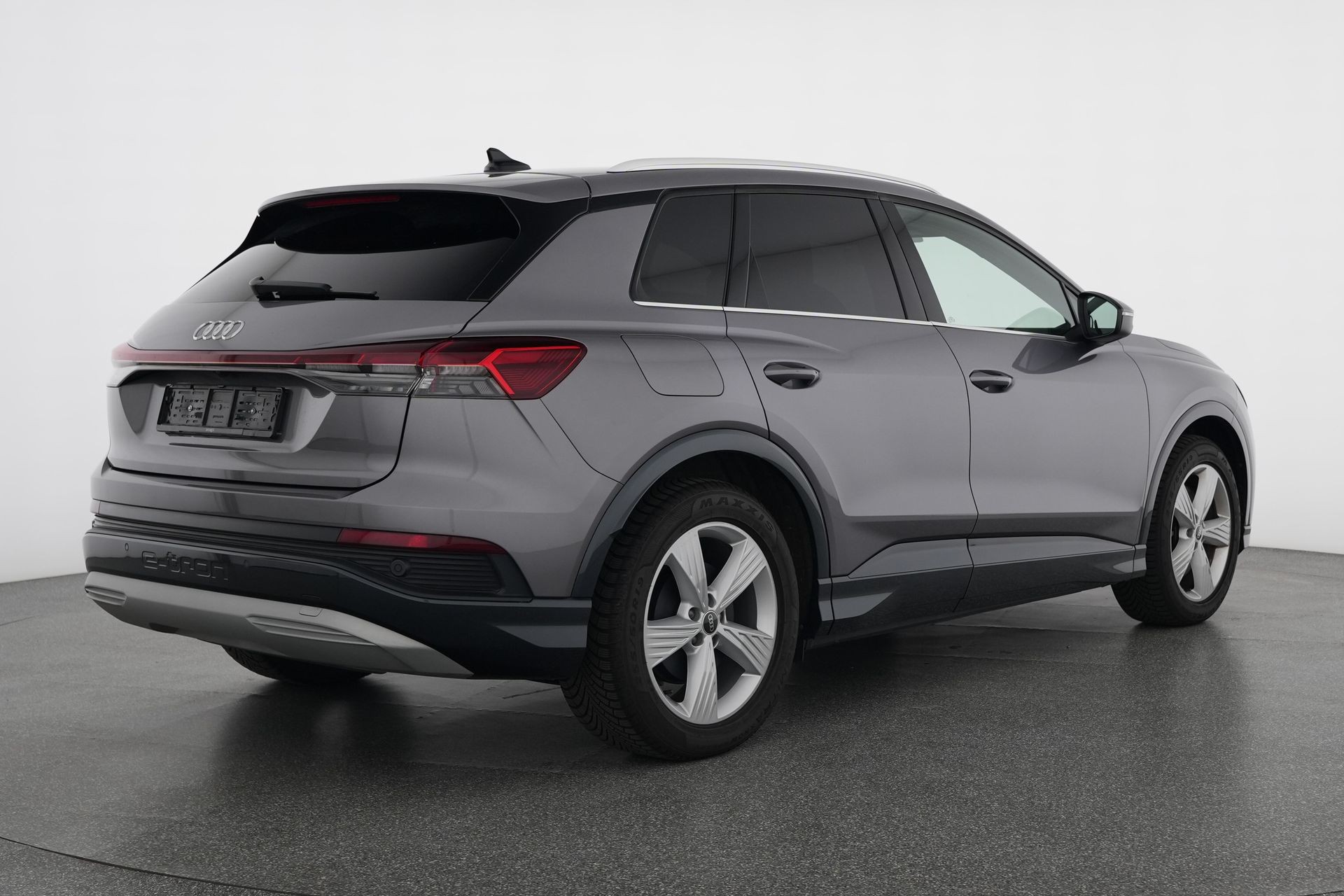 AUDI Q4 e-tron 50 quattro-image-5