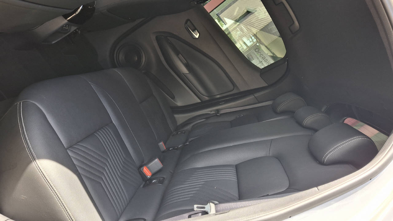 NISSAN Juke 1.6 Hybrid Tekna-image-7