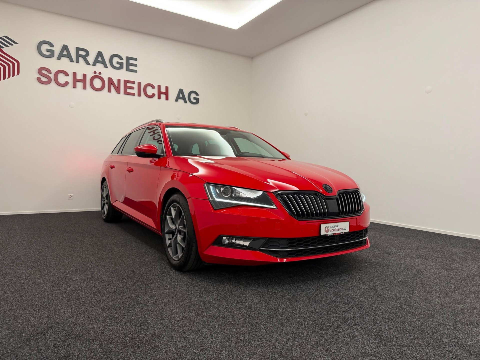 SKODA Superb Combi 2.0 TSI 280 Style 4x4 DSG-showroom-element-2